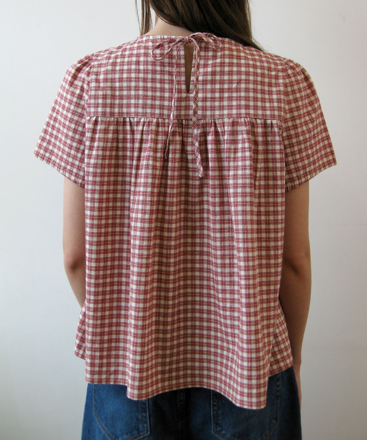 나츠(NAATS) Check shirring half blouse, red