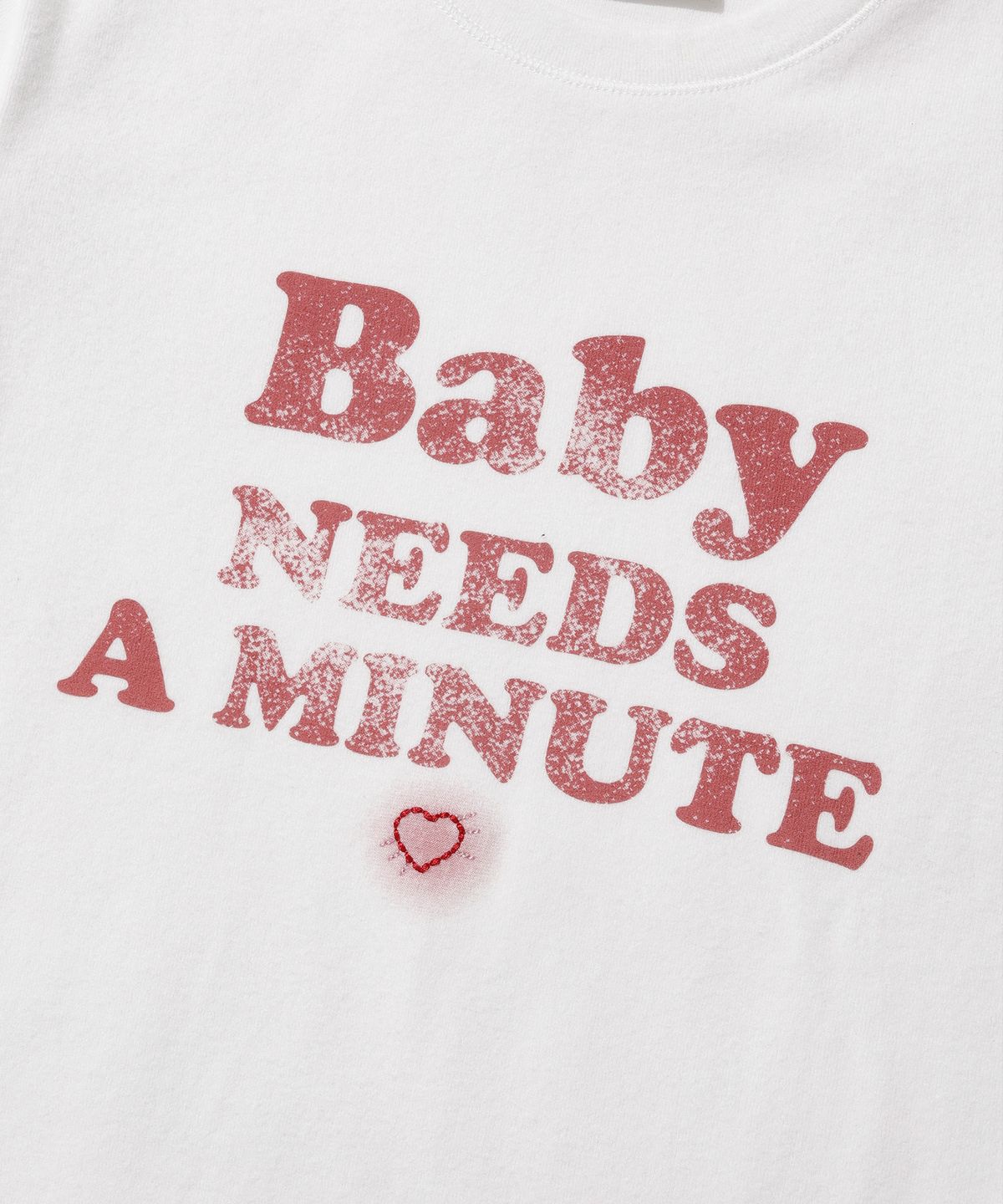 코드그라피(CGP) (우먼) Baby needs a minute 반소매 티셔츠_화이트