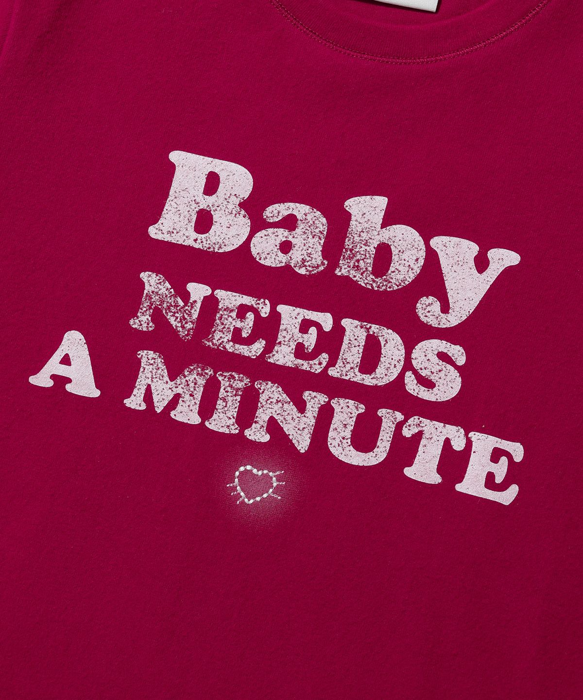 코드그라피(CGP) (우먼) Baby needs a minute 반소매 티셔츠_레드