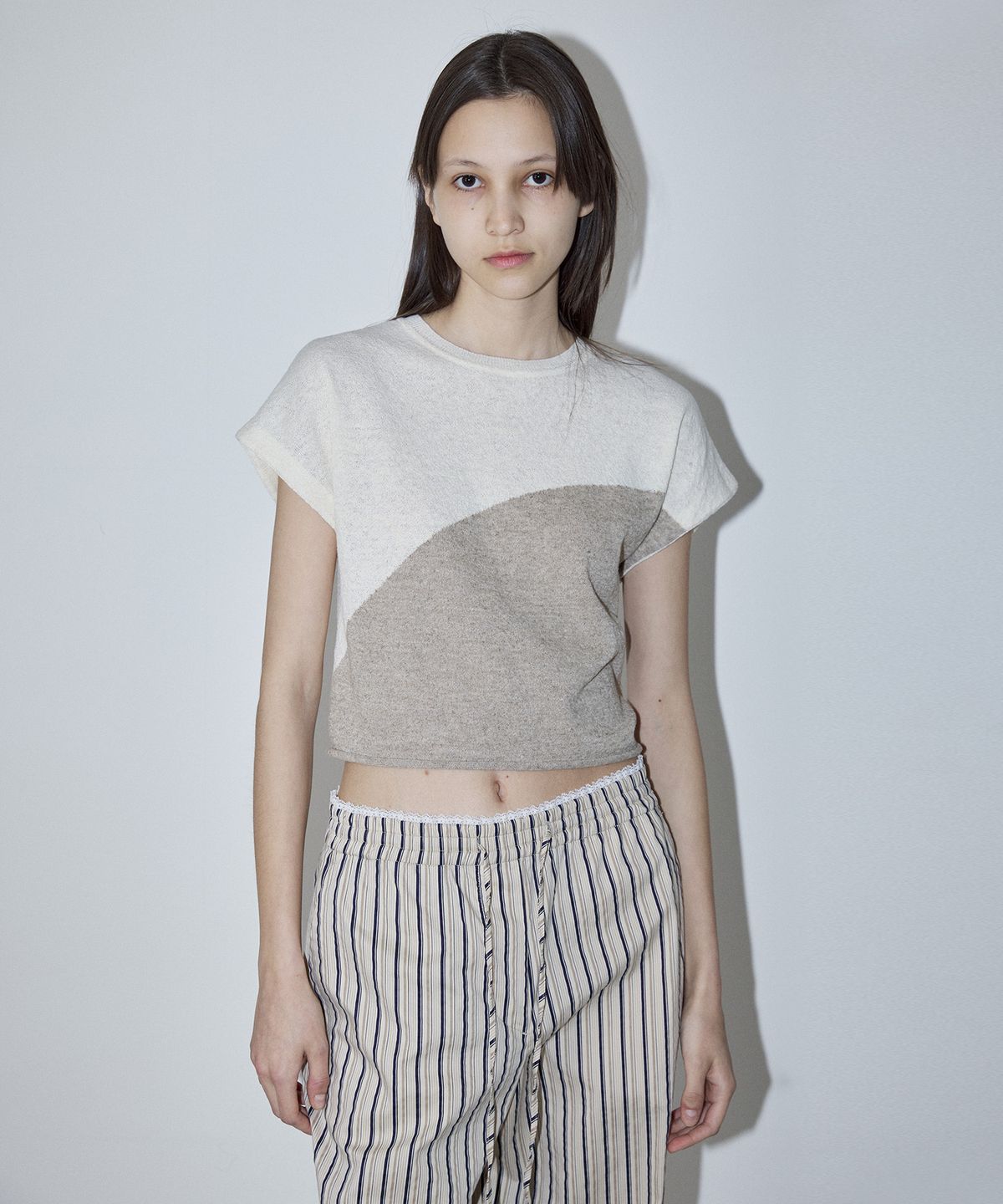 엔오르(EN OR) TWO TONE DRAWSTRING KNIT TOP - CREAM
