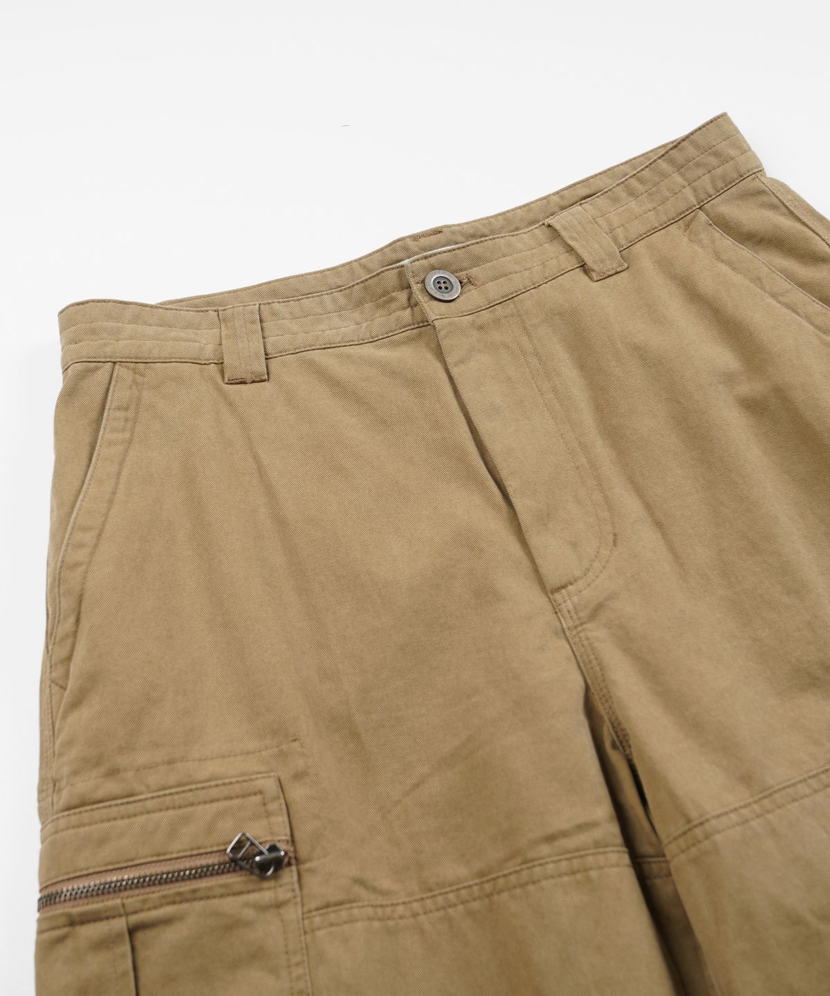 프리즘웍스(FRIZMWORKS) WASHED COTTON ZIP CARGO SHORTS _ BEIGE