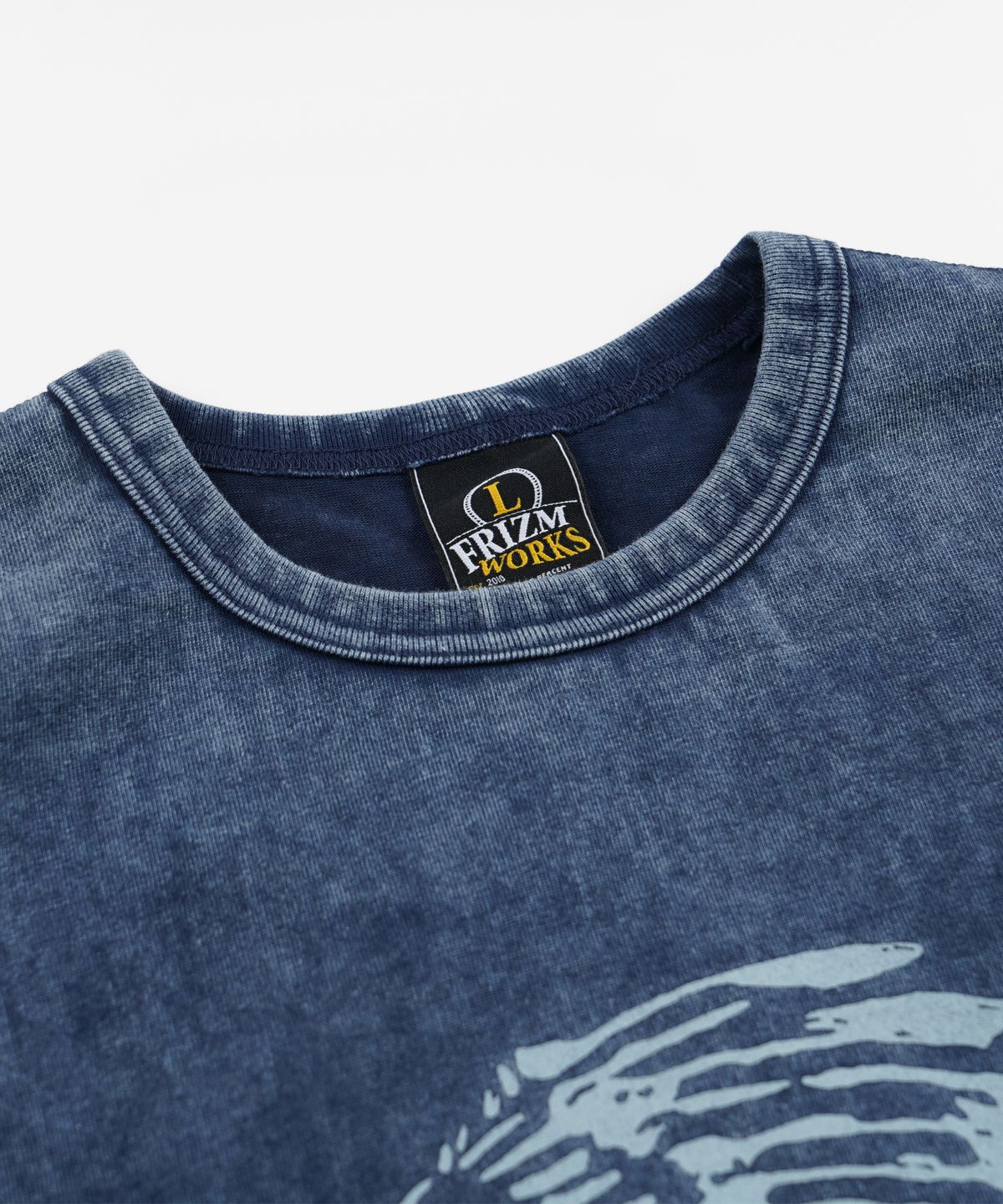프리즘웍스(FRIZMWORKS) TURTLE ISLAND TEE _ RUSTY NAVY