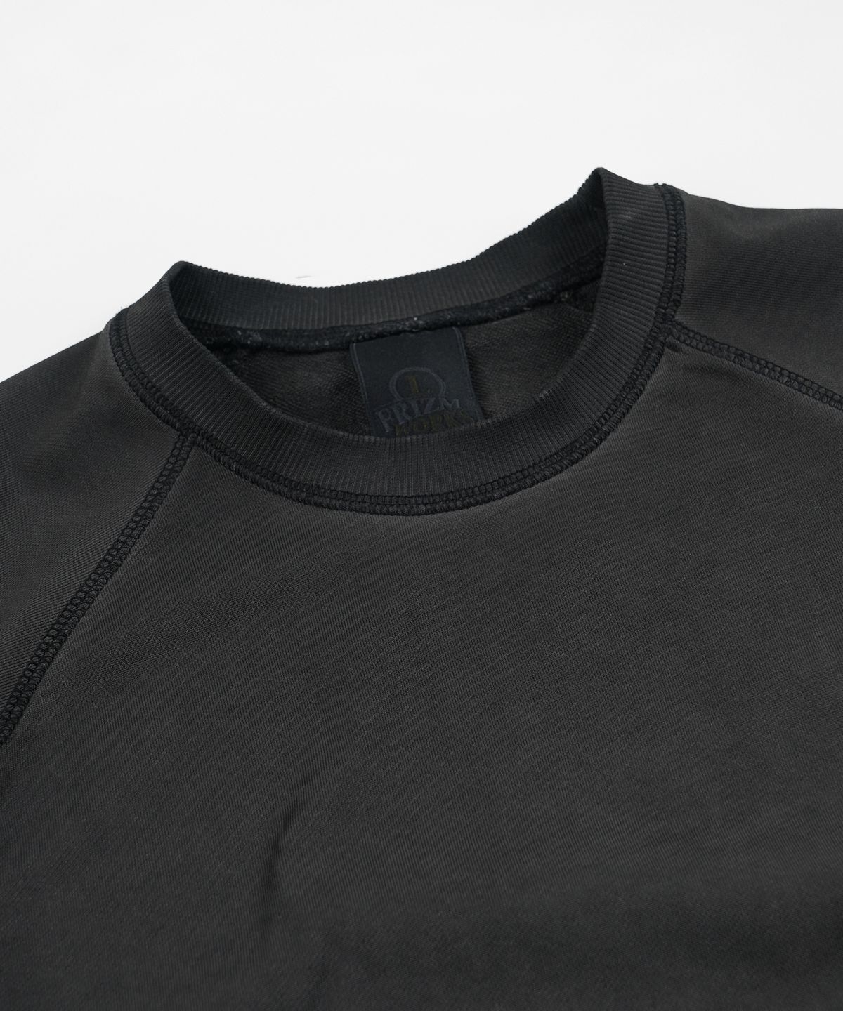프리즘웍스(FRIZMWORKS) RAGLAN SWEAT HALF TEE _ VINTAGE BLACK