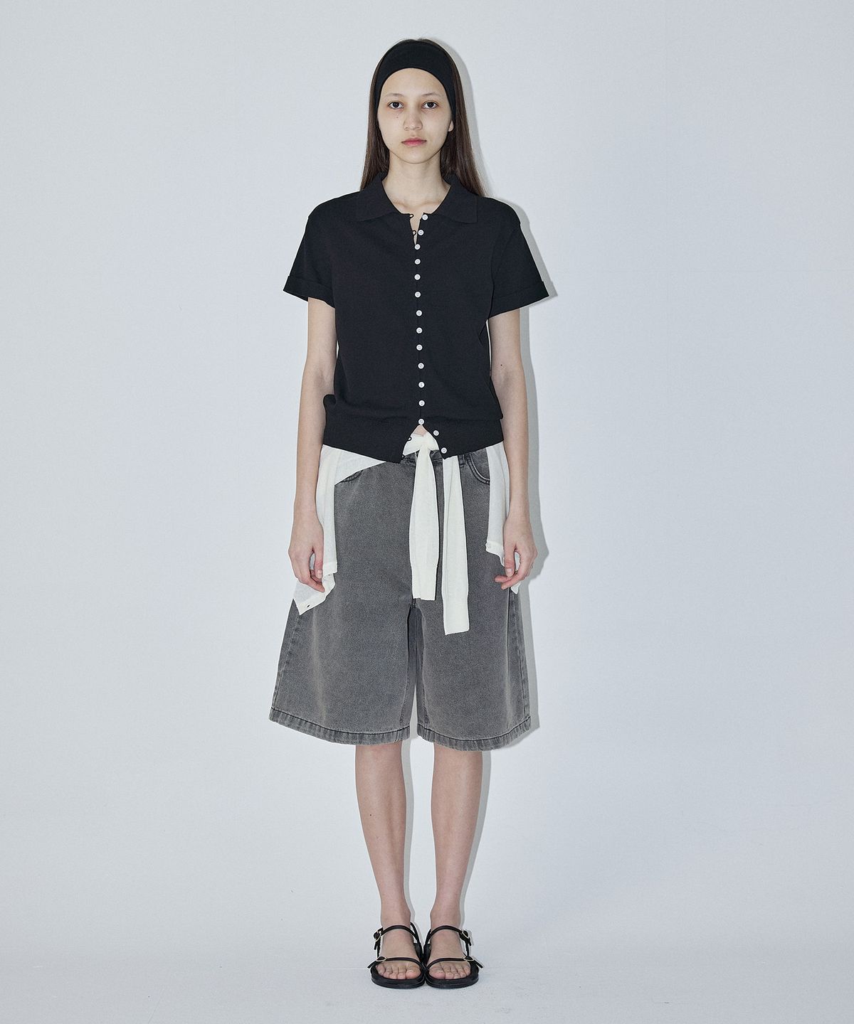 엔오르(EN OR) CONTRASTING BUTTONS SHIRT CARDIGAN - BLACK