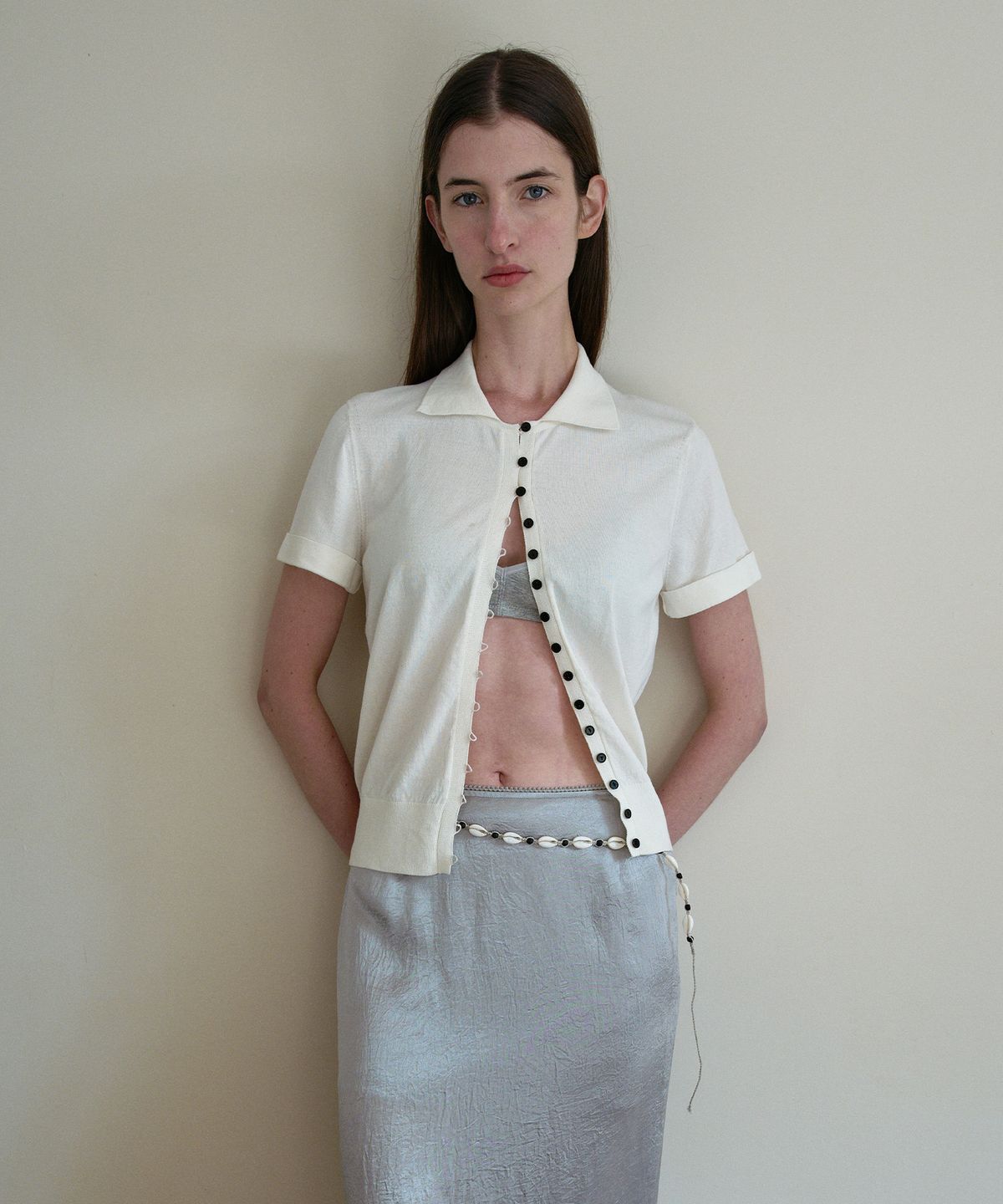 엔오르(EN OR) CONTRASTING BUTTONS SHIRT CARDIGAN - IVORY