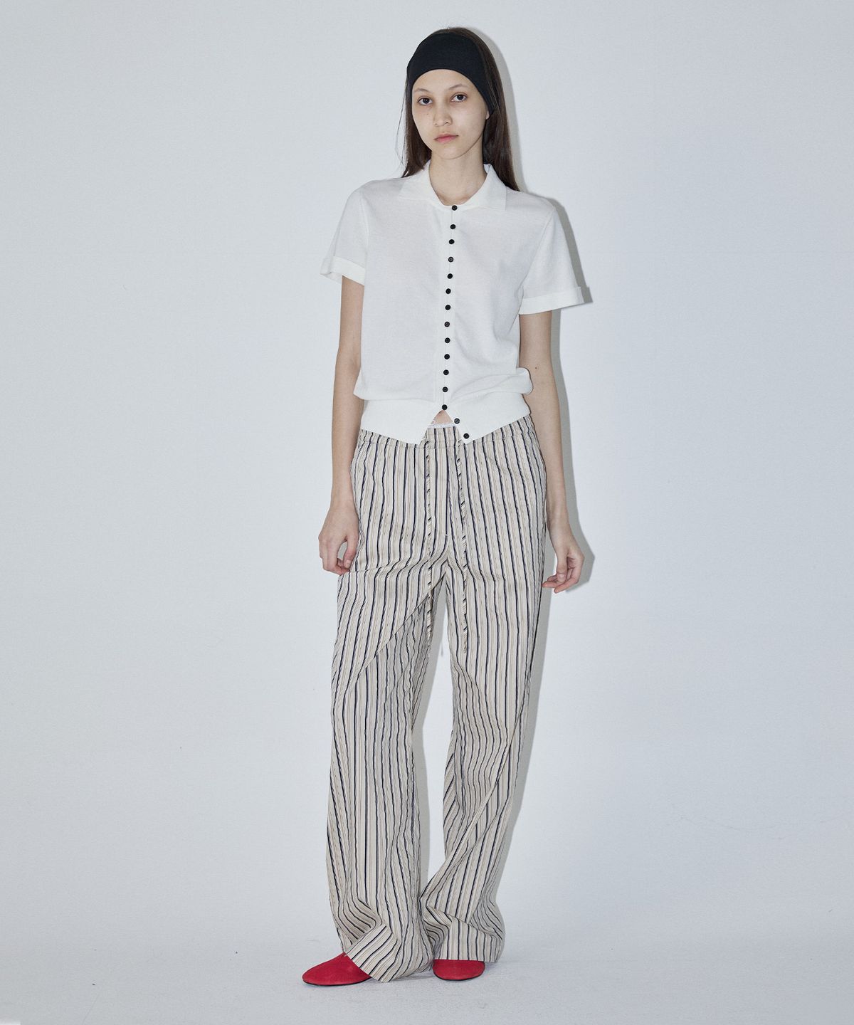 엔오르(EN OR) CONTRASTING BUTTONS SHIRT CARDIGAN - IVORY
