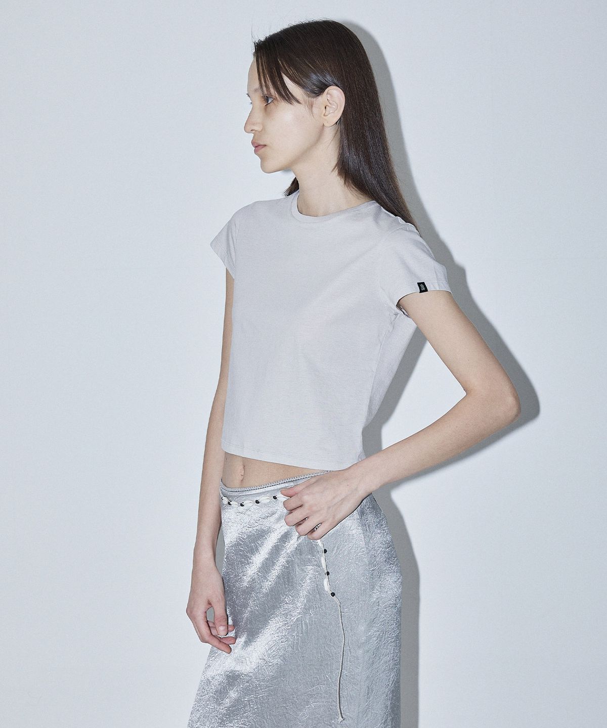 엔오르(EN OR) BASIC SHORT SLEEVE CROP T-SHIRT - LIGHT BEIGE