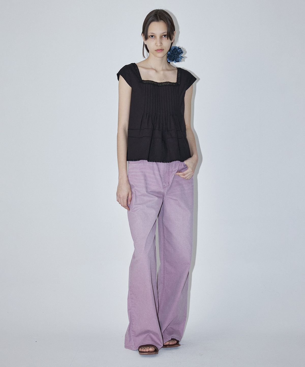 엔오르(EN OR) LACE SQUARE NECK BLOUSE - BLACK