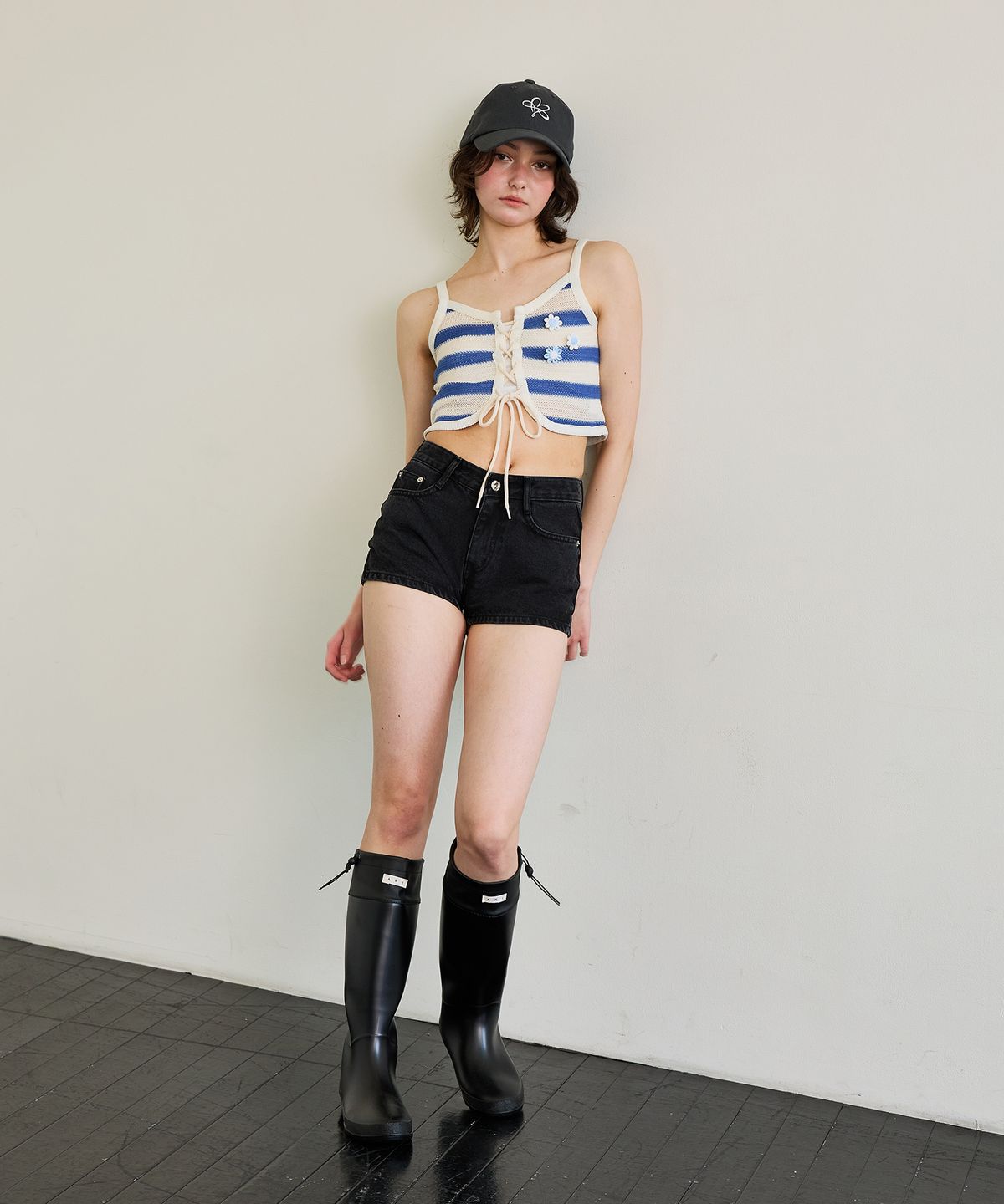 아리킴(ARIKIM) PEPPY MICRO DENIM SHORTS / BLACK