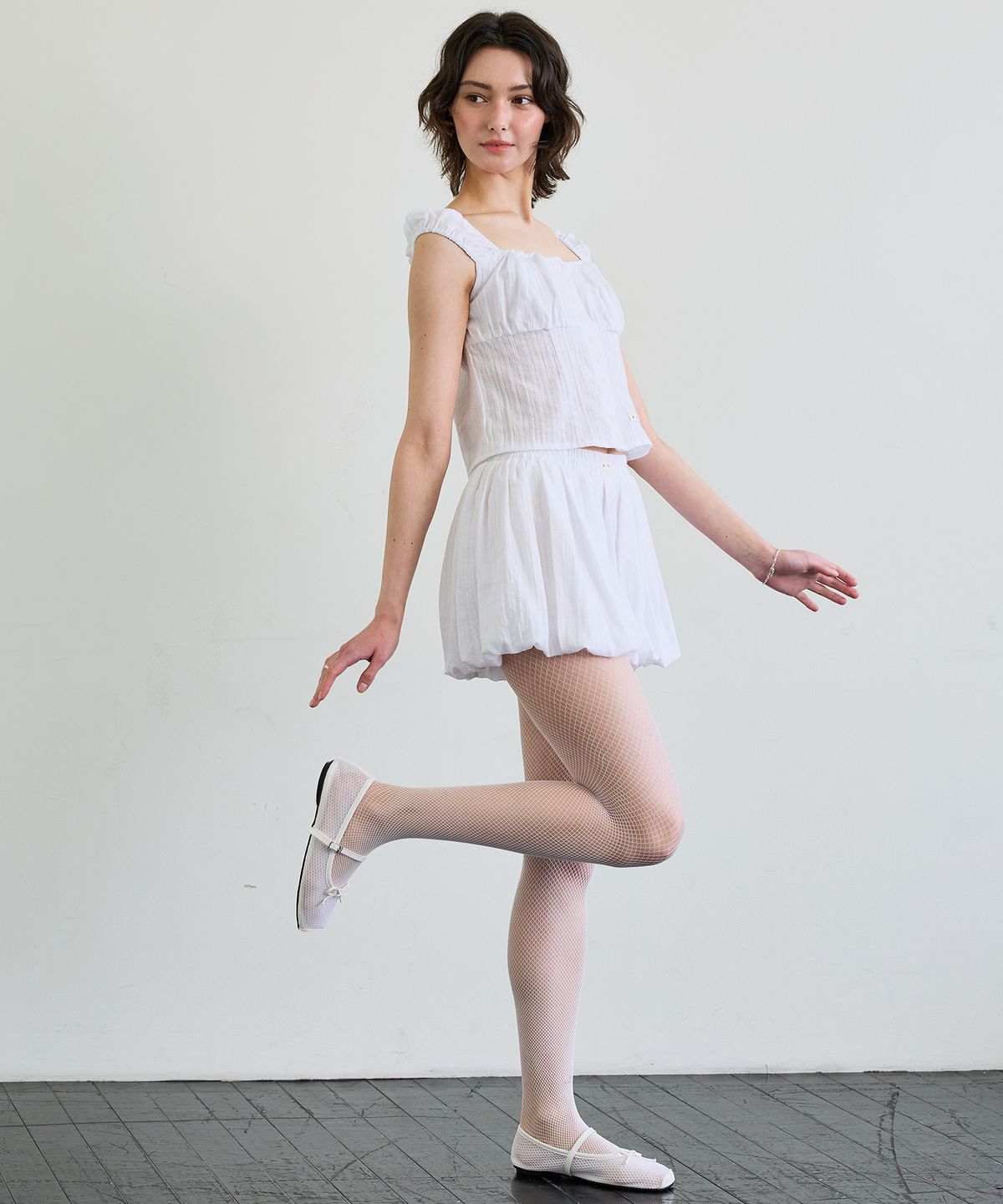아리킴(ARIKIM) CUDDLY BALLOON SKIRT PANTS / WHITE