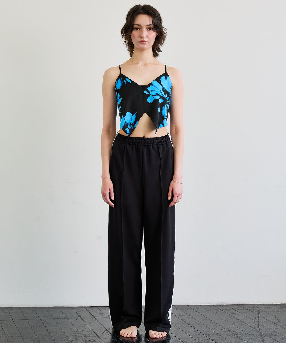 아리킴(ARIKIM) FLUTTER TOP / BLUE