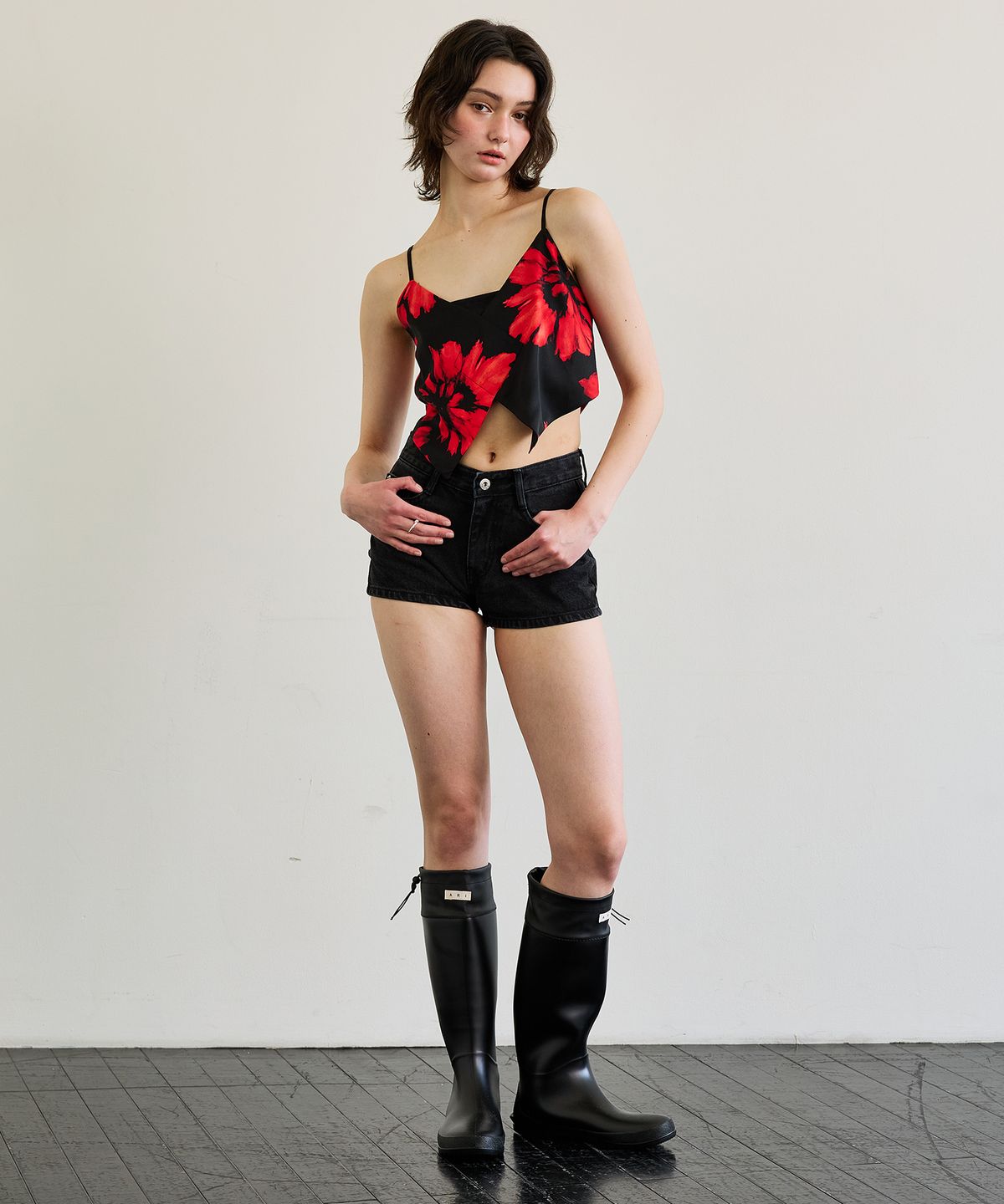 아리킴(ARIKIM) FLUTTER TOP / RED