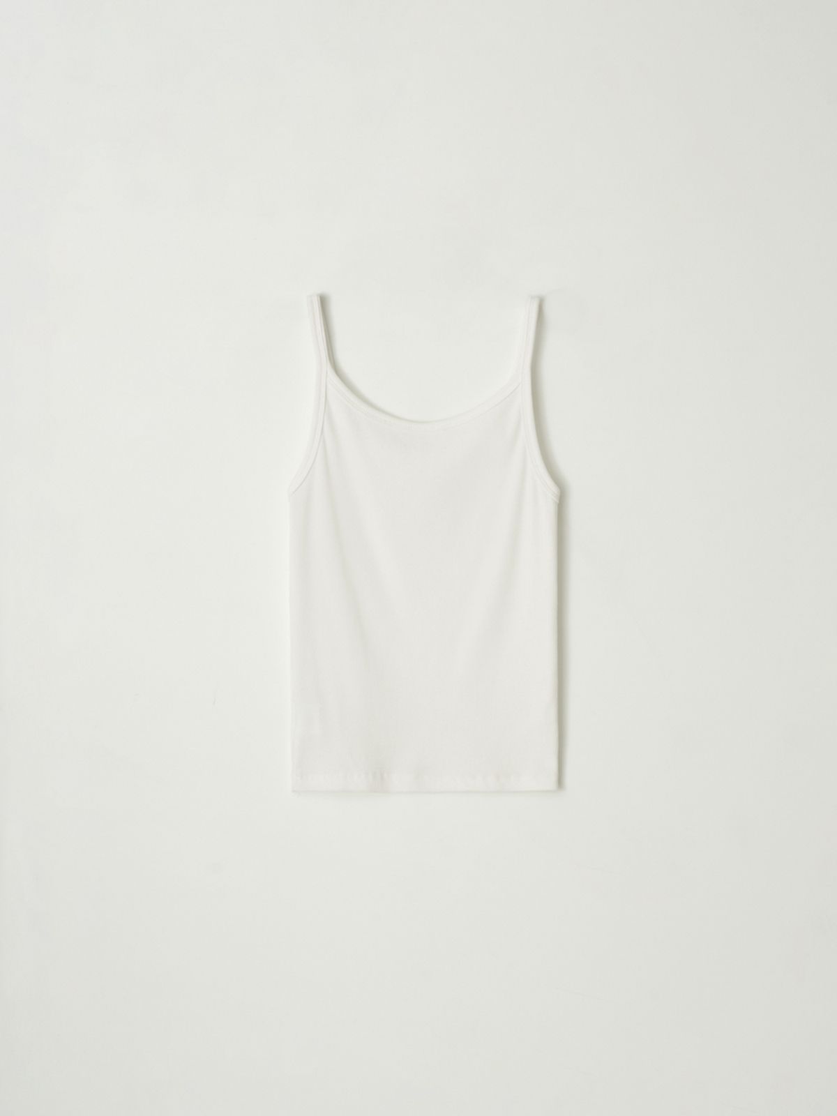 벗튼(BUT'TON) Basic Sleeveless Top (4 colors)