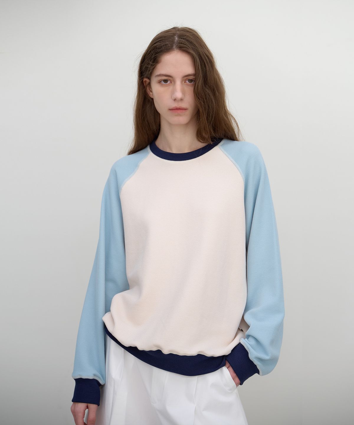 벗튼(BUT'TON) Waffle Laglan Mtm (Ivory)