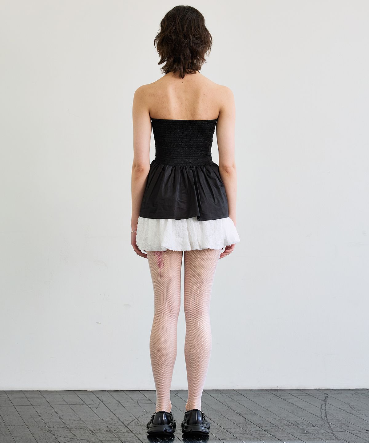 아리킴(ARIKIM) NOVA SMOCKED SCARF TUBE TOP / BLACK