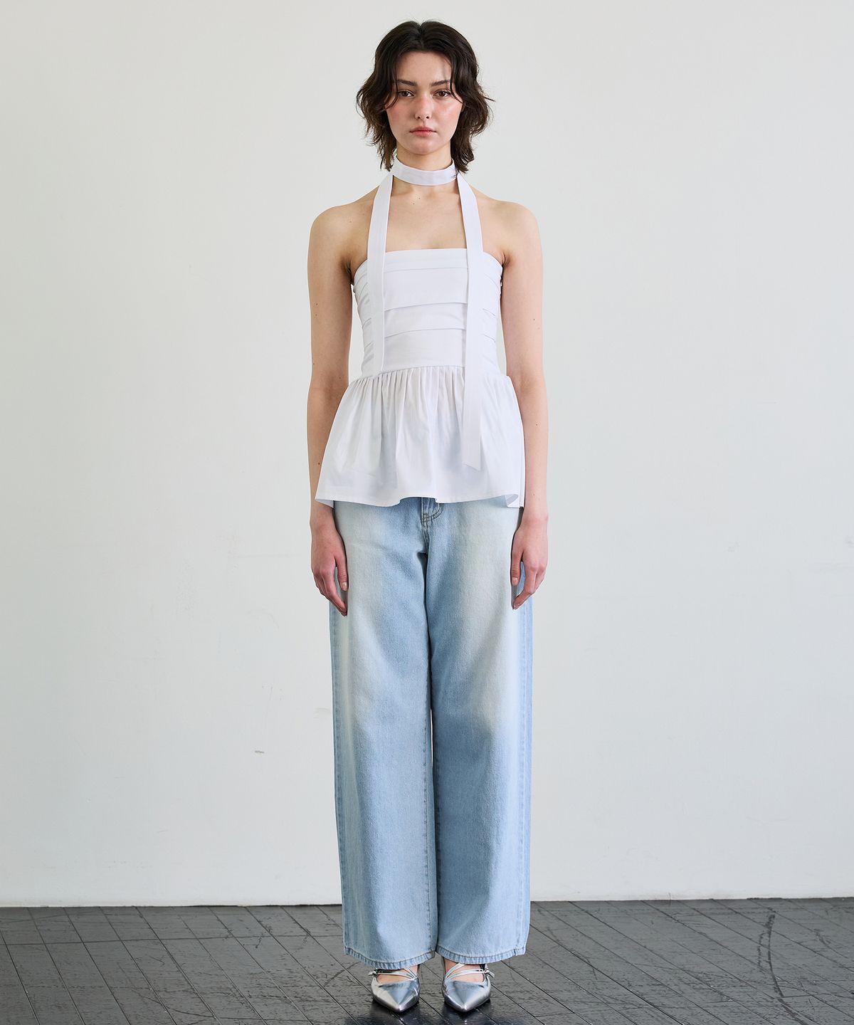 아리킴(ARIKIM) NOVA SMOCKED SCARF TUBE TOP / WHITE