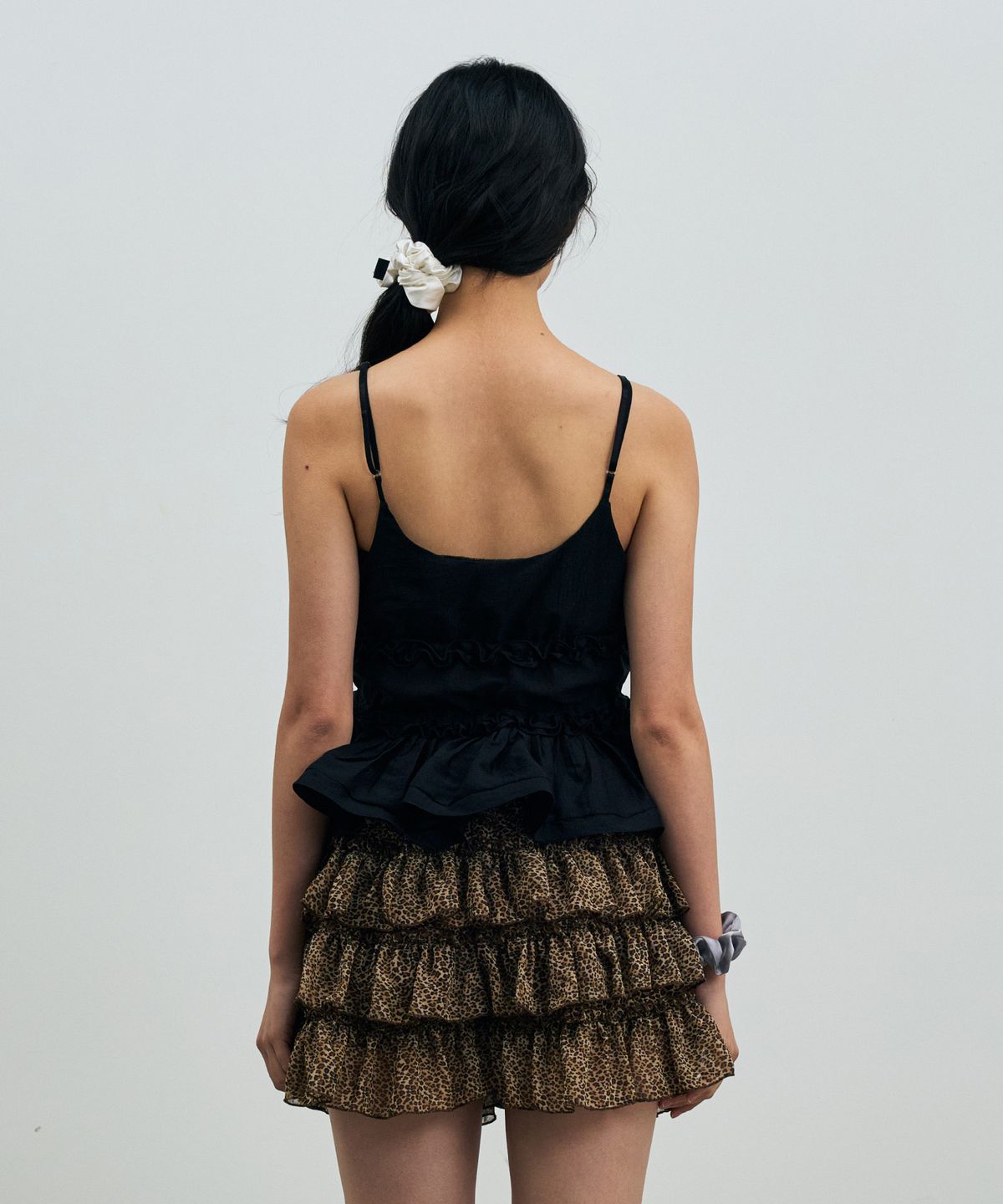 아리킴(ARIKIM) GENIE SLEEVELESS TOP / BLACK