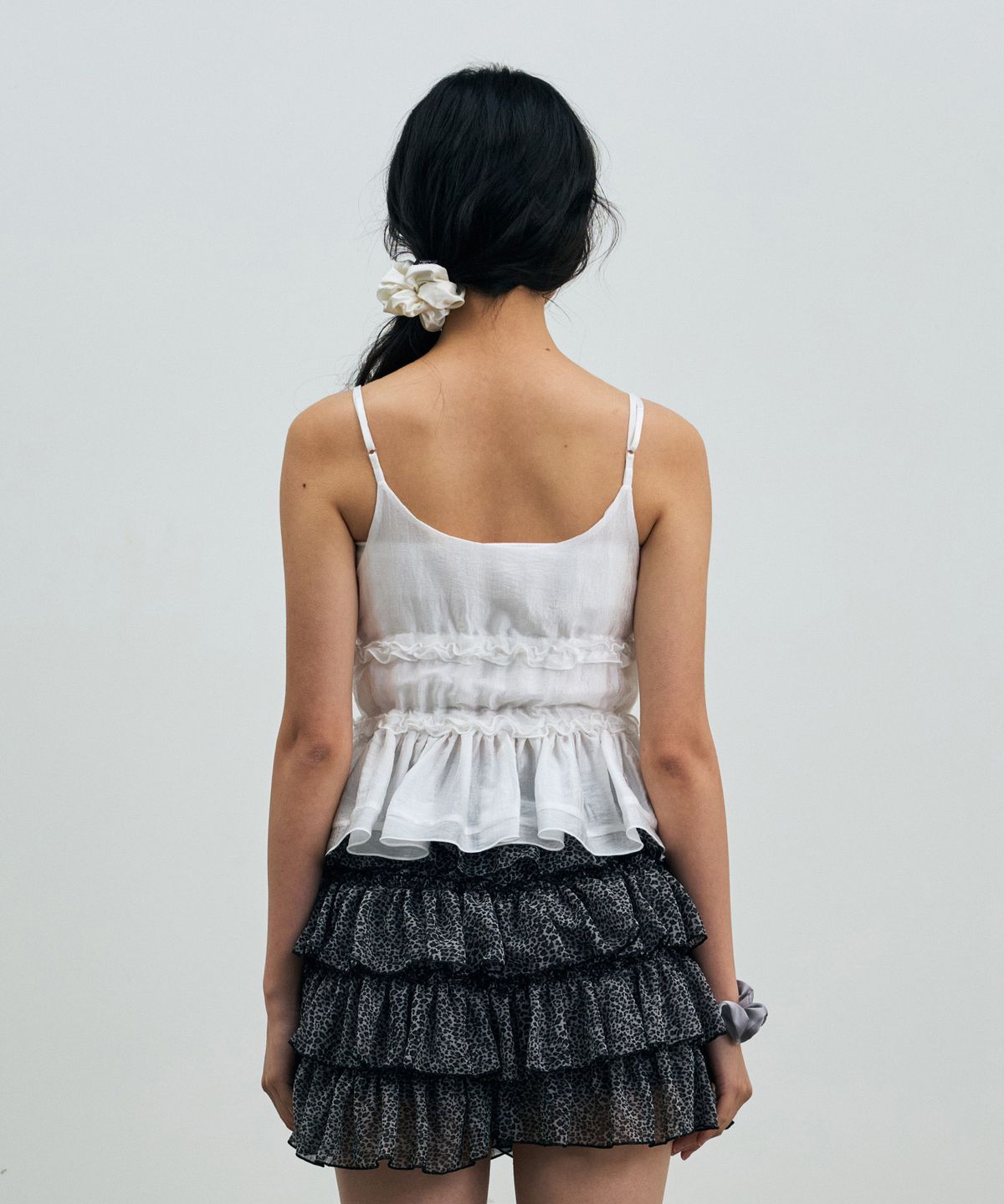 아리킴(ARIKIM) GENIE SLEEVELESS TOP / WHITE