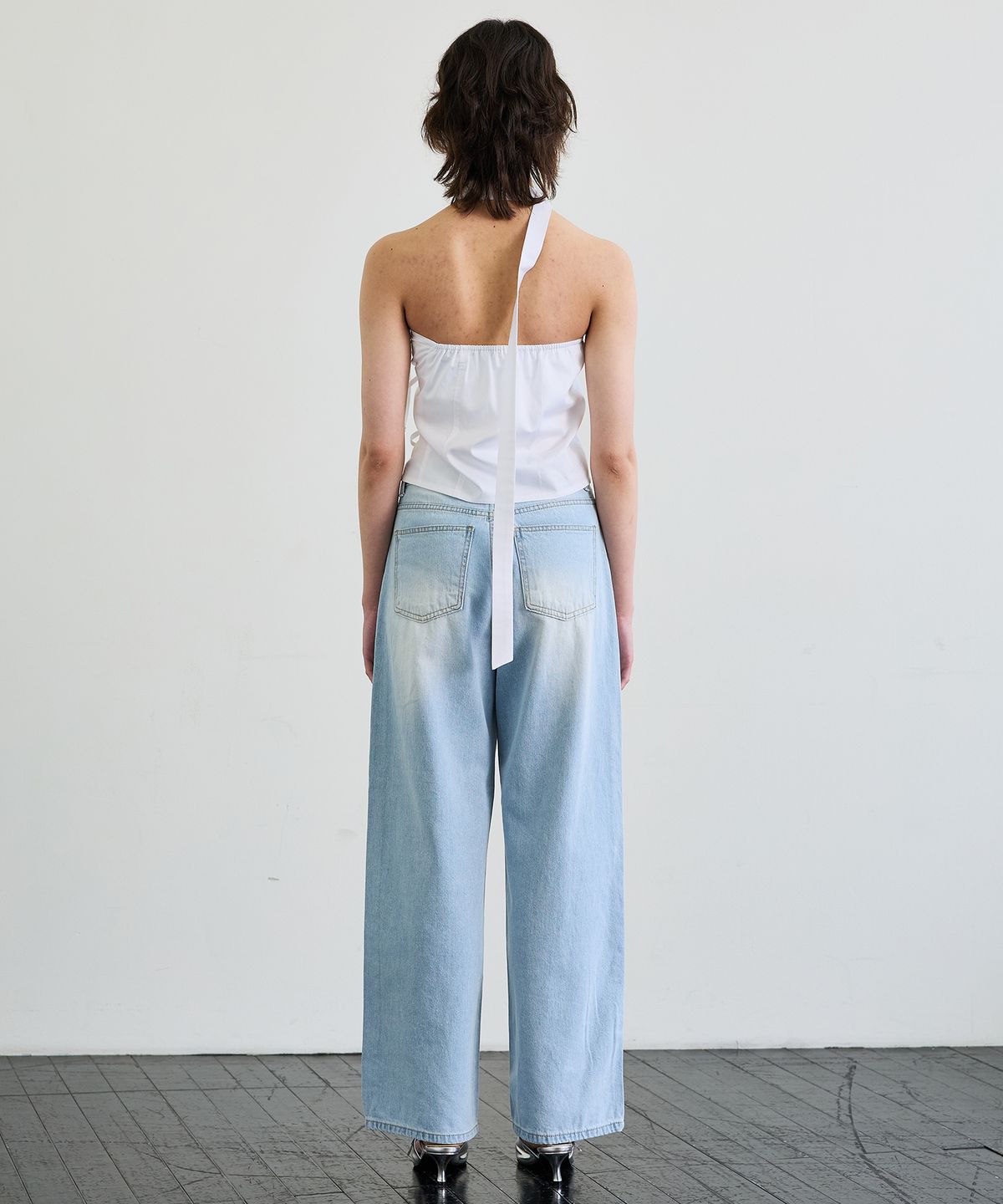 아리킴(ARIKIM) ELFIN SCARF TOP / WHITE