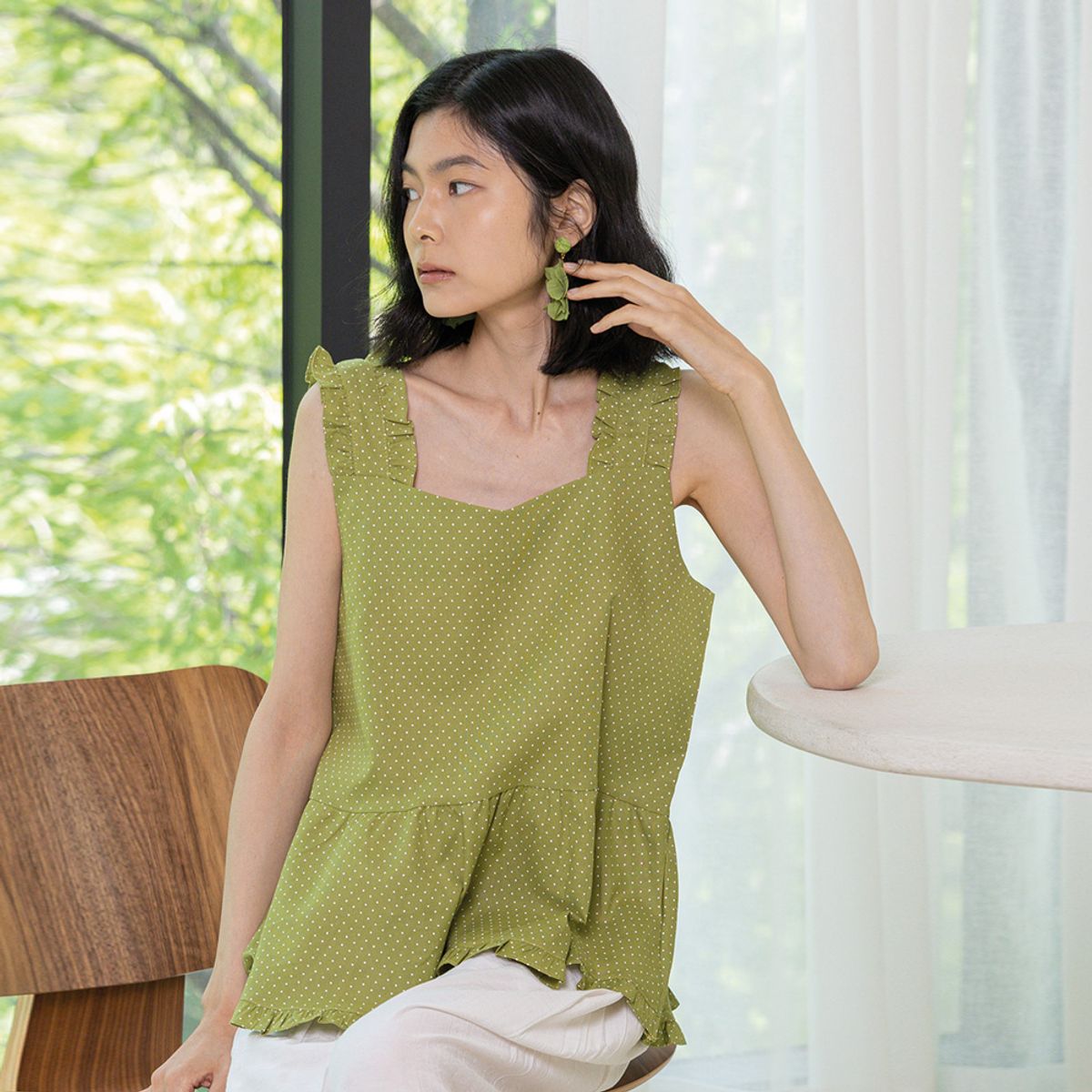 랭썬(LANGSON) LS_Green polka dot sleeveless top