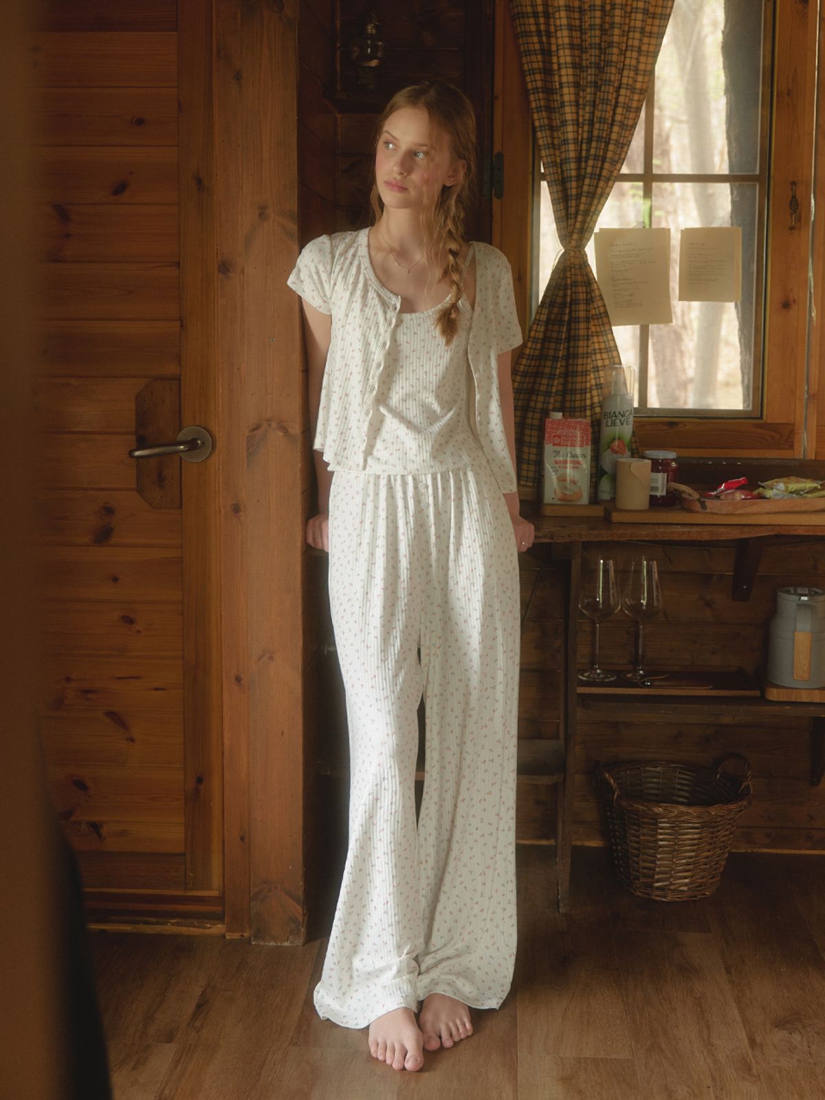 리엘(RE L) Florrie room pants (white flower)