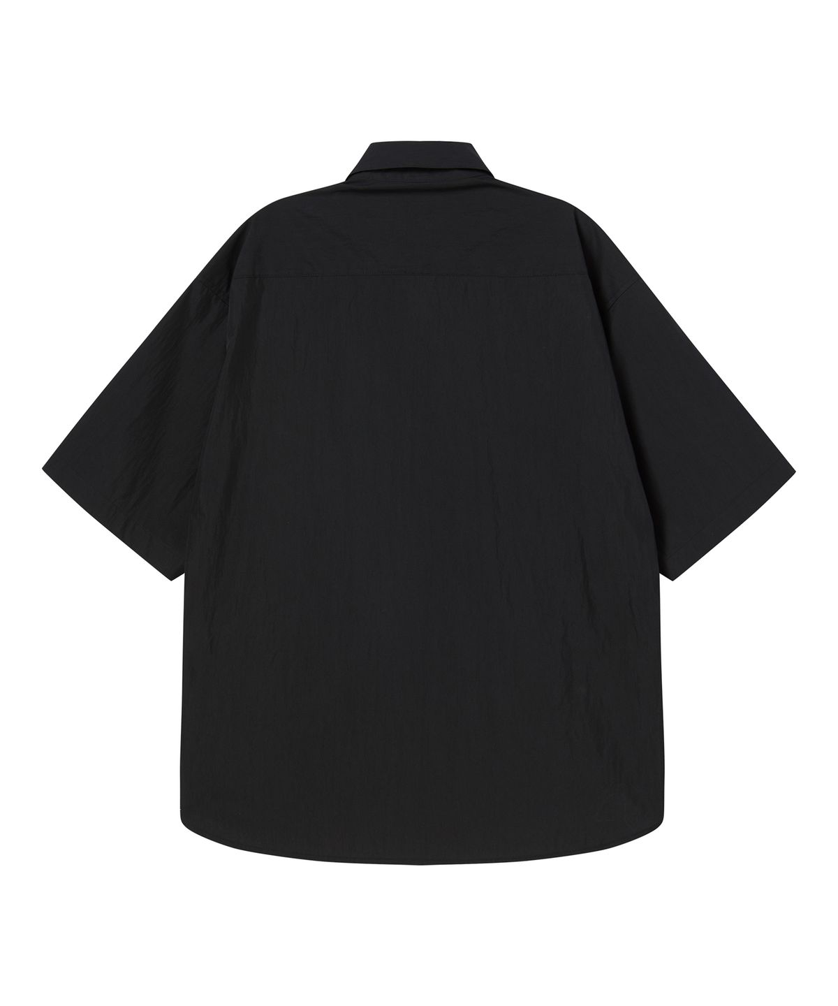 비욘드클로젯(BEYOND CLOSET) [COLLECTION LINE] 럭스 텍스쳐 라이트 페브릭 카라 디테일 반팔 셔츠 블랙