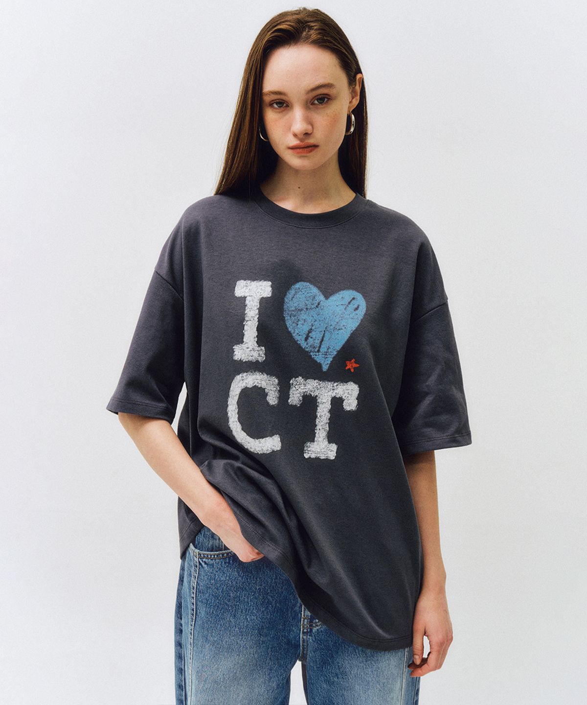 씨타(CITTA) 아이럽 씨티 오버핏 티셔츠_CTT381(차콜)