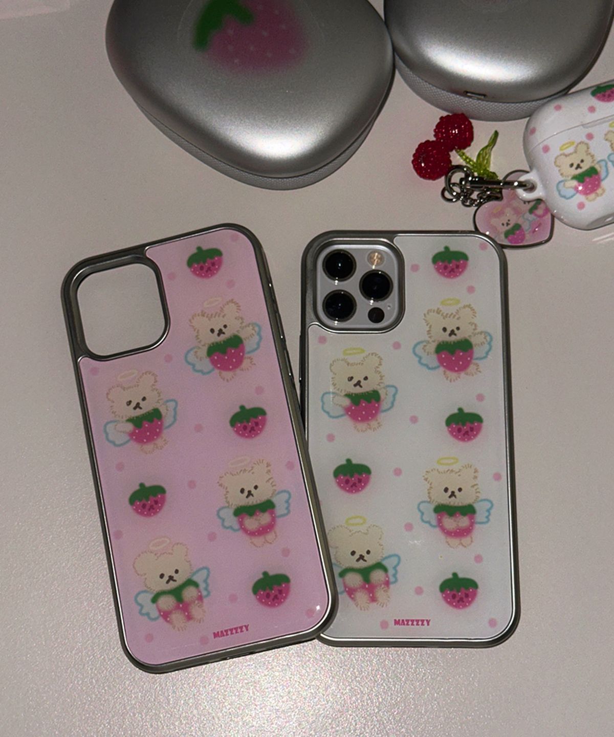 마찌(MAZZZZY) Strawberry Angel Muffin (epoxy) case (2 colors)