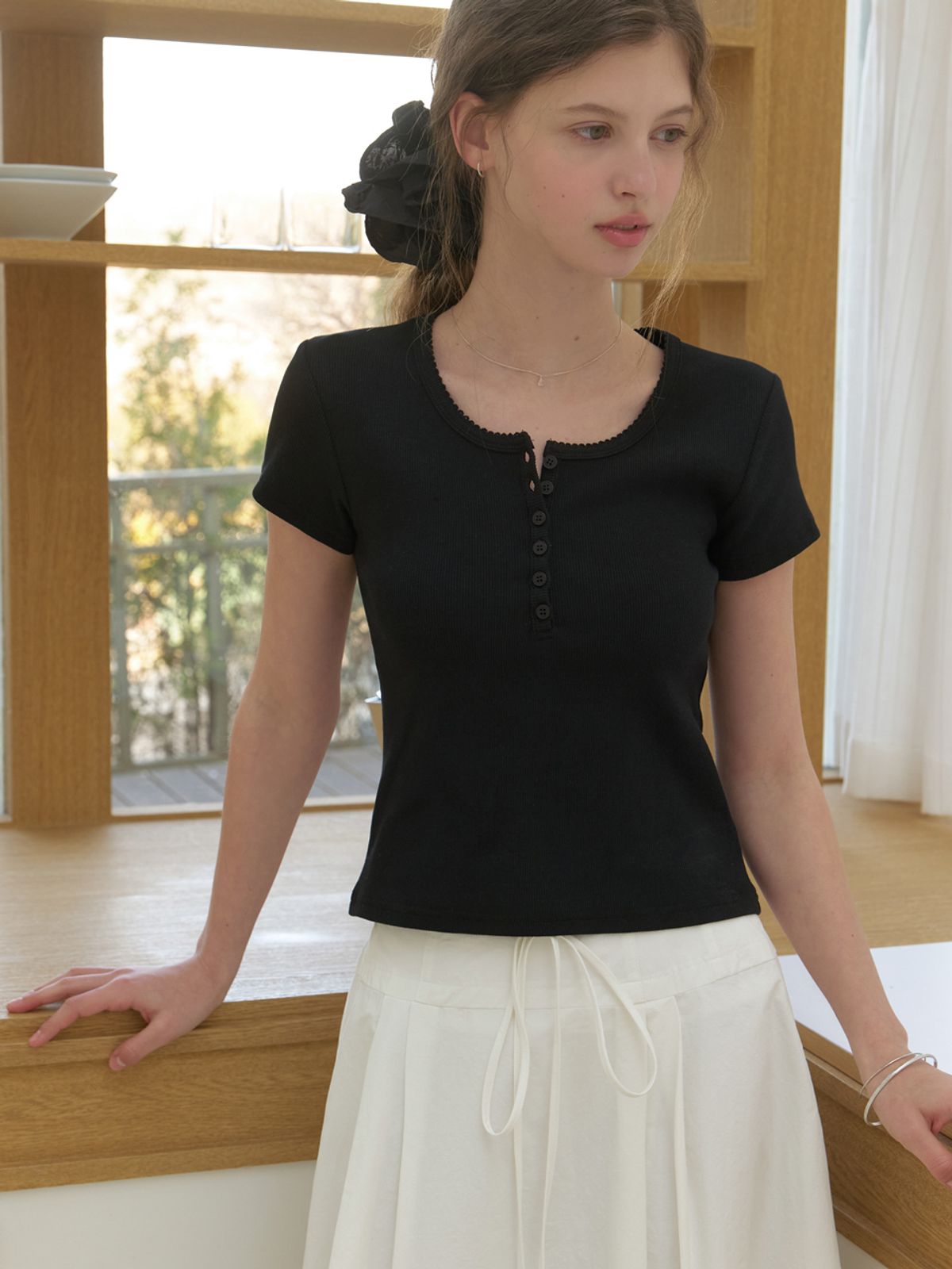 리엘(RE L) [6th] Sarah half t-shirt (black)