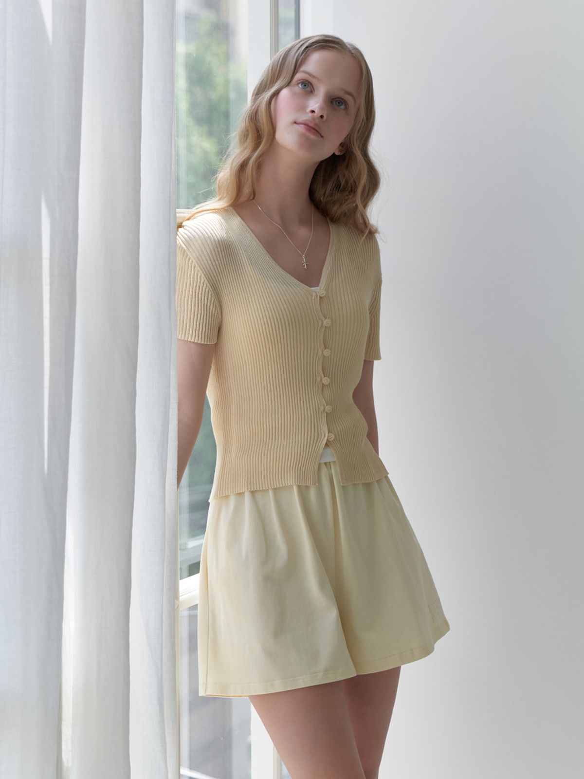 리엘(RE L) Bee half cardigan (custard)