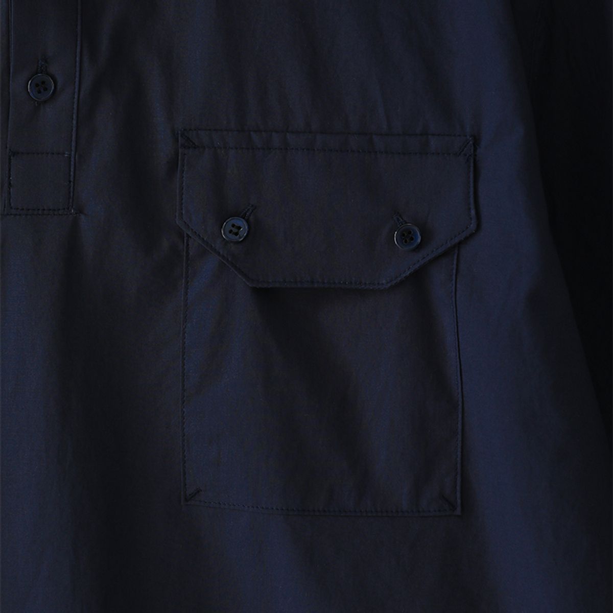 블루썬플라워(BLUESUNFLOWER) 플레인 스냅 후드 바람막이 반팔 셔츠 [네이비]