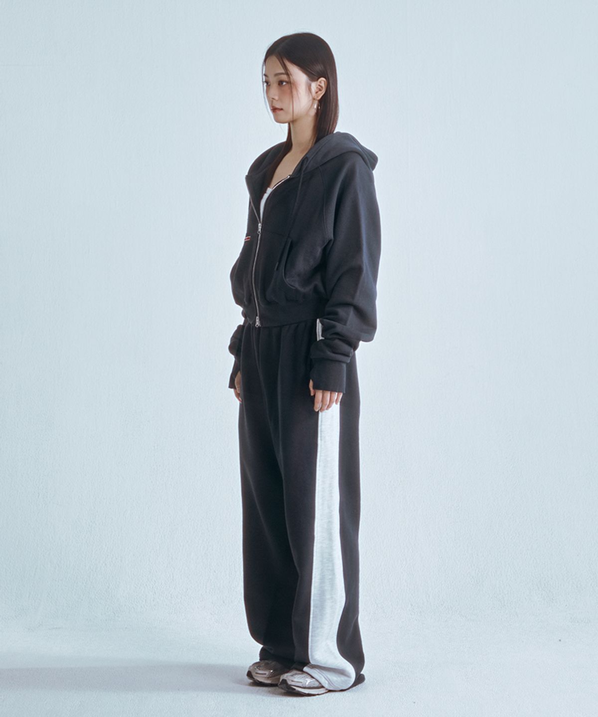 포영(FOUR YOUNG) Uniform Jogger Pants Navy