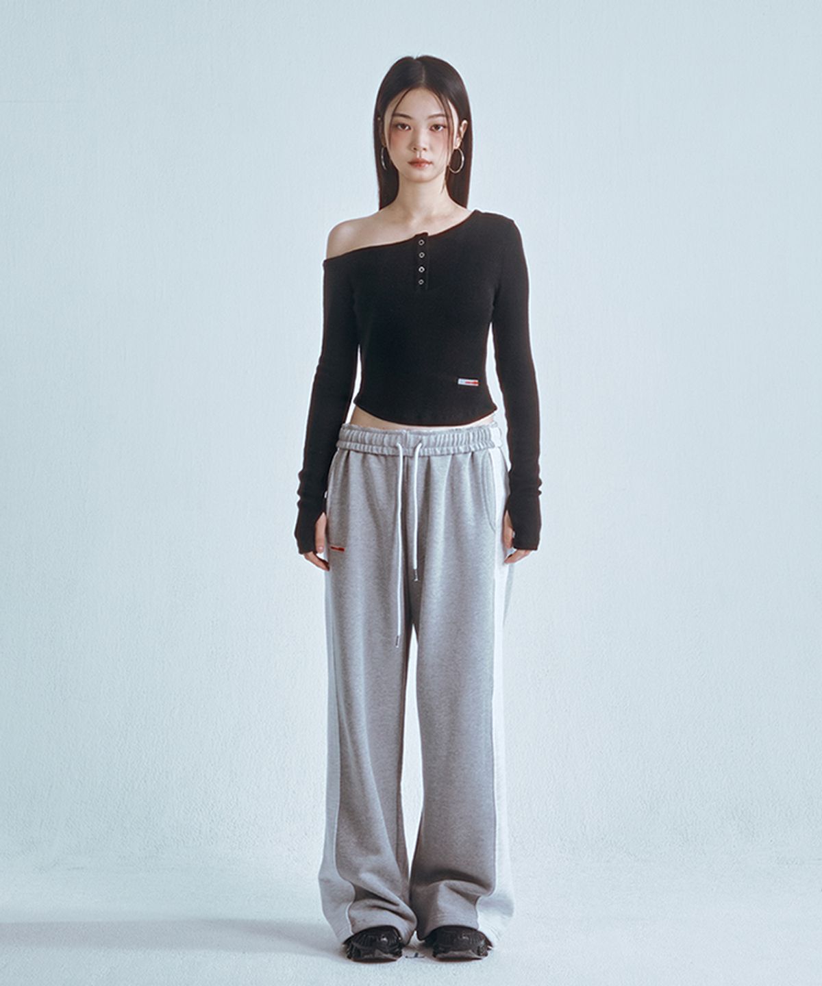 포영(FOUR YOUNG) Uniform Jogger Pants Melange Grey