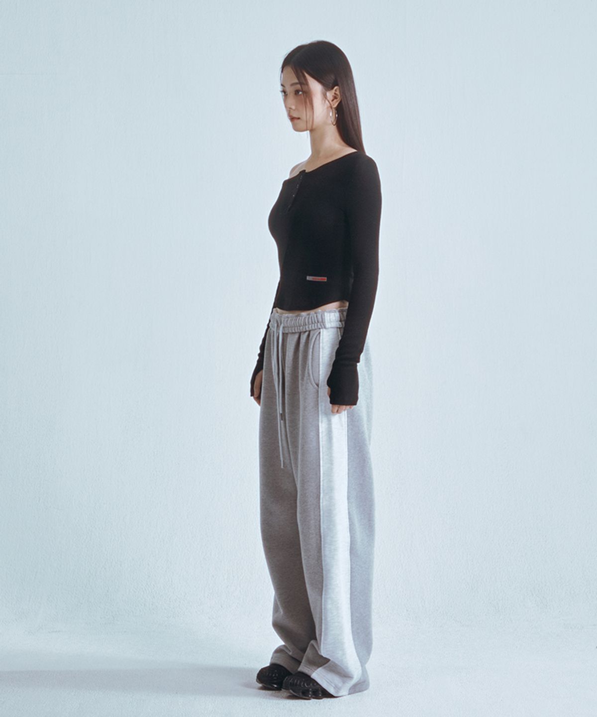 포영(FOUR YOUNG) Uniform Jogger Pants Melange Grey