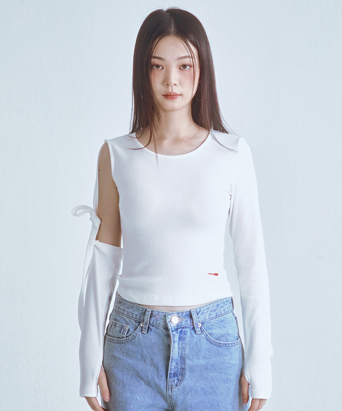 포영(FOUR YOUNG) Unbalance Tie Top White