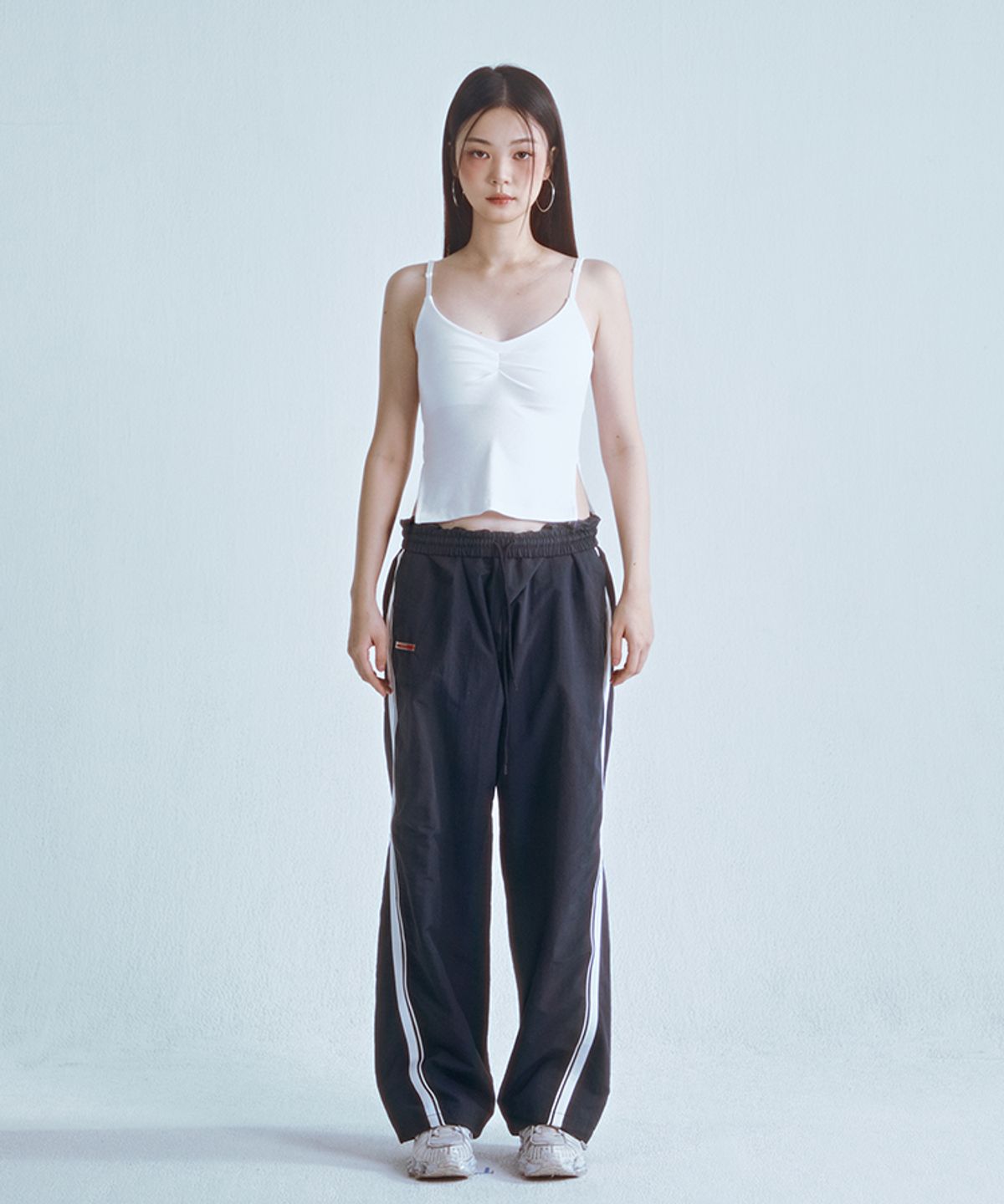 포영(FOUR YOUNG) Side Slit Shirring Sleeveless White