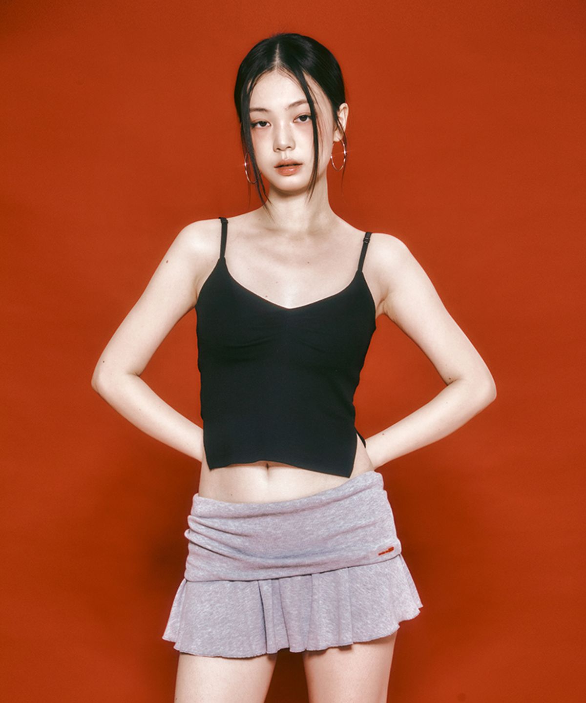 포영(FOUR YOUNG) Side Slit Shirring Sleeveless Black