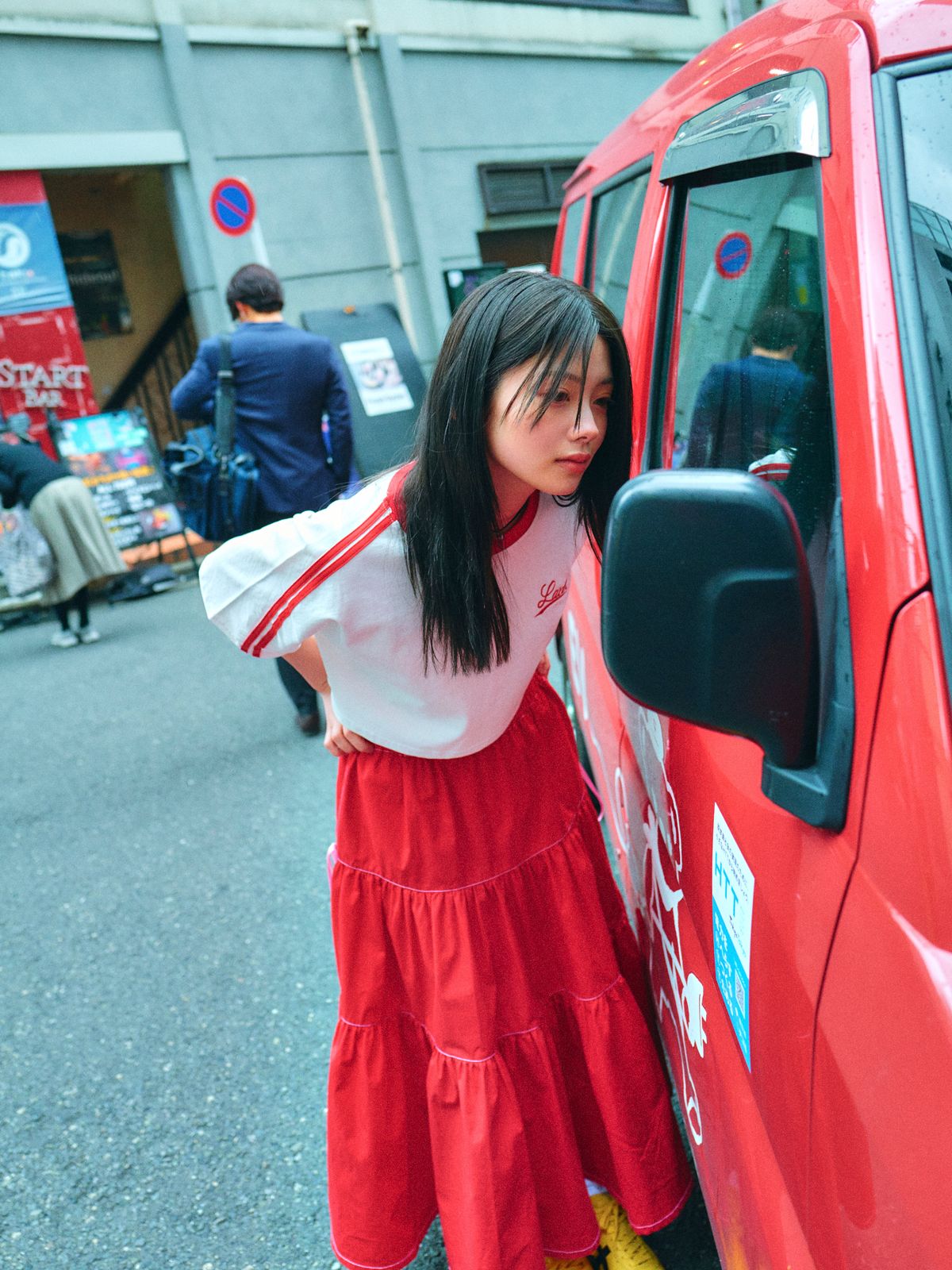 로액슈얼(LO AXUAL) SILK RIBBON TIERD SKIRT_RED