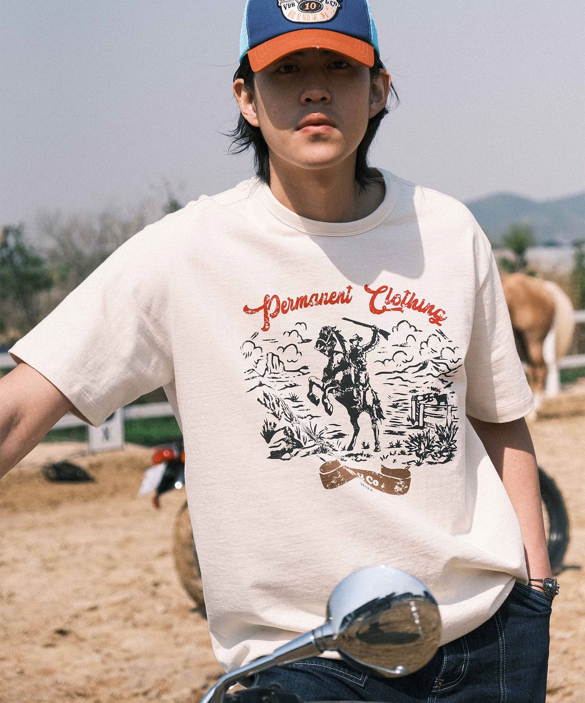 비디알(VDR) ROUGHRIDERS T-SHIRT [Vanilla]