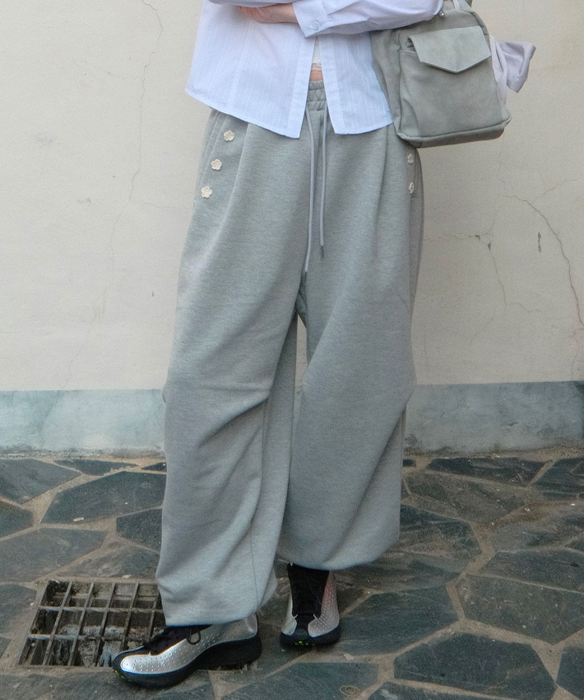 시월107(SIWEOL107) Crochet Sweat Pants (Melange Grey)