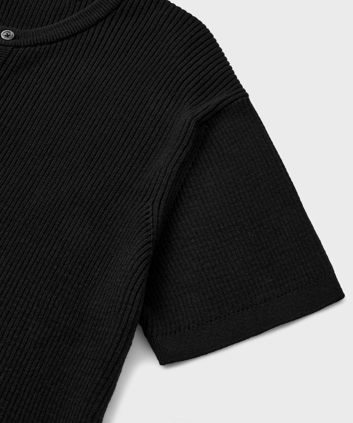 브랜디드(BRANDED) HARD TWIST RIBBED HENLEY NECK HALF KNIT [BLACK]