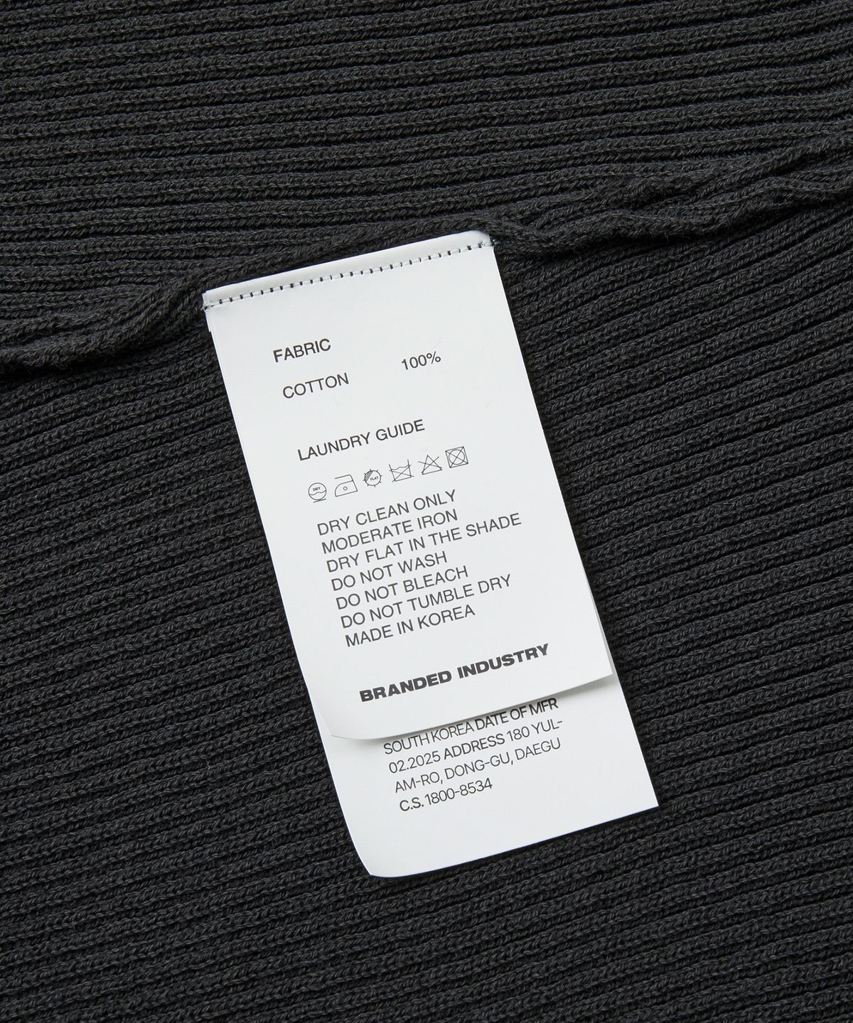 브랜디드(BRANDED) HARD TWIST RIBBED HENLEY NECK HALF KNIT [GRAPHITE]