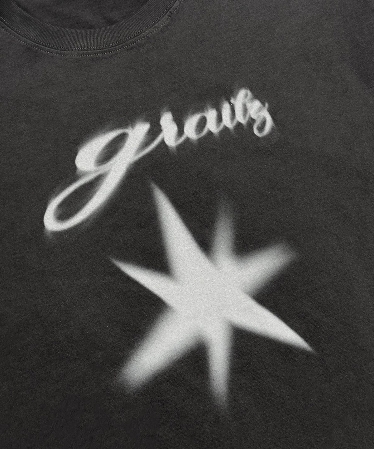 그레일즈(GRAILZ) GR BLUR T-SHIRTS [CHARCOAL]
