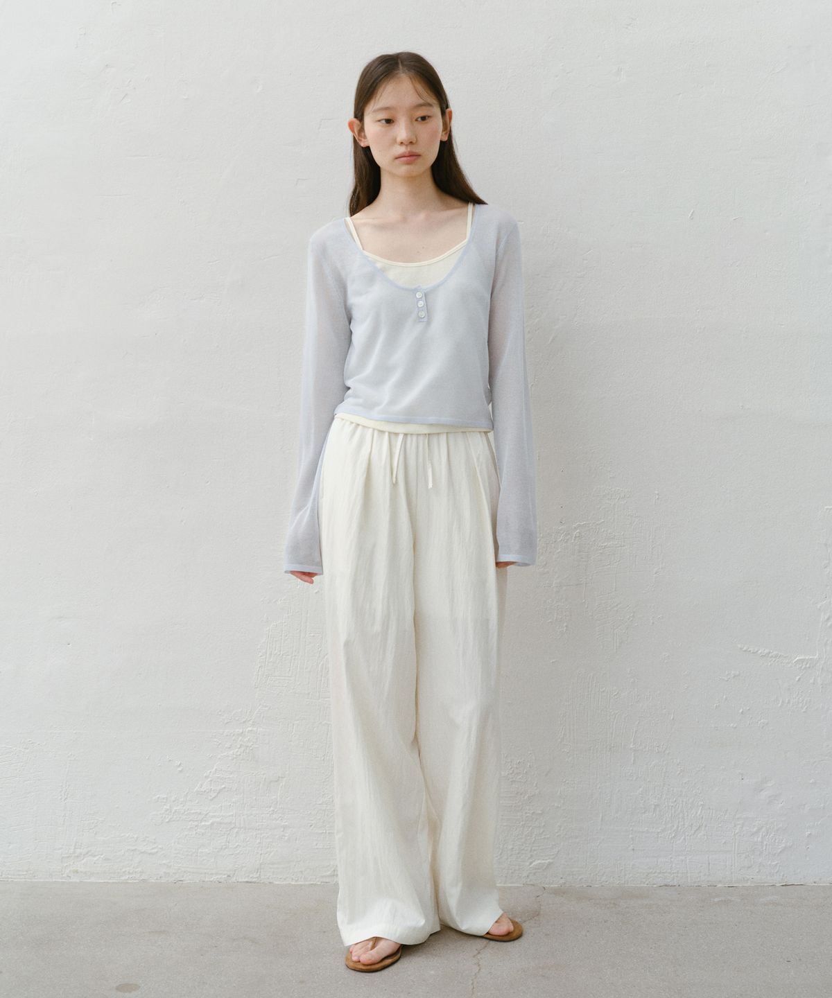 유라고(URAGO) Linen button U-neck knit
