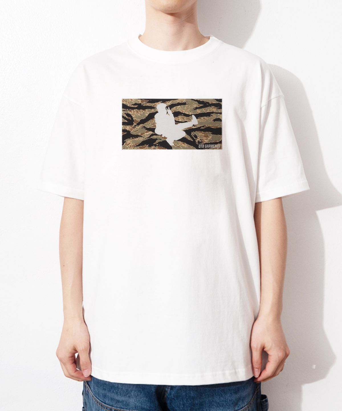 큐티에잇 가먼츠(QT8 GARMENTS) OC Noodle X QT8 Tiger Camo Tee (Ivory)