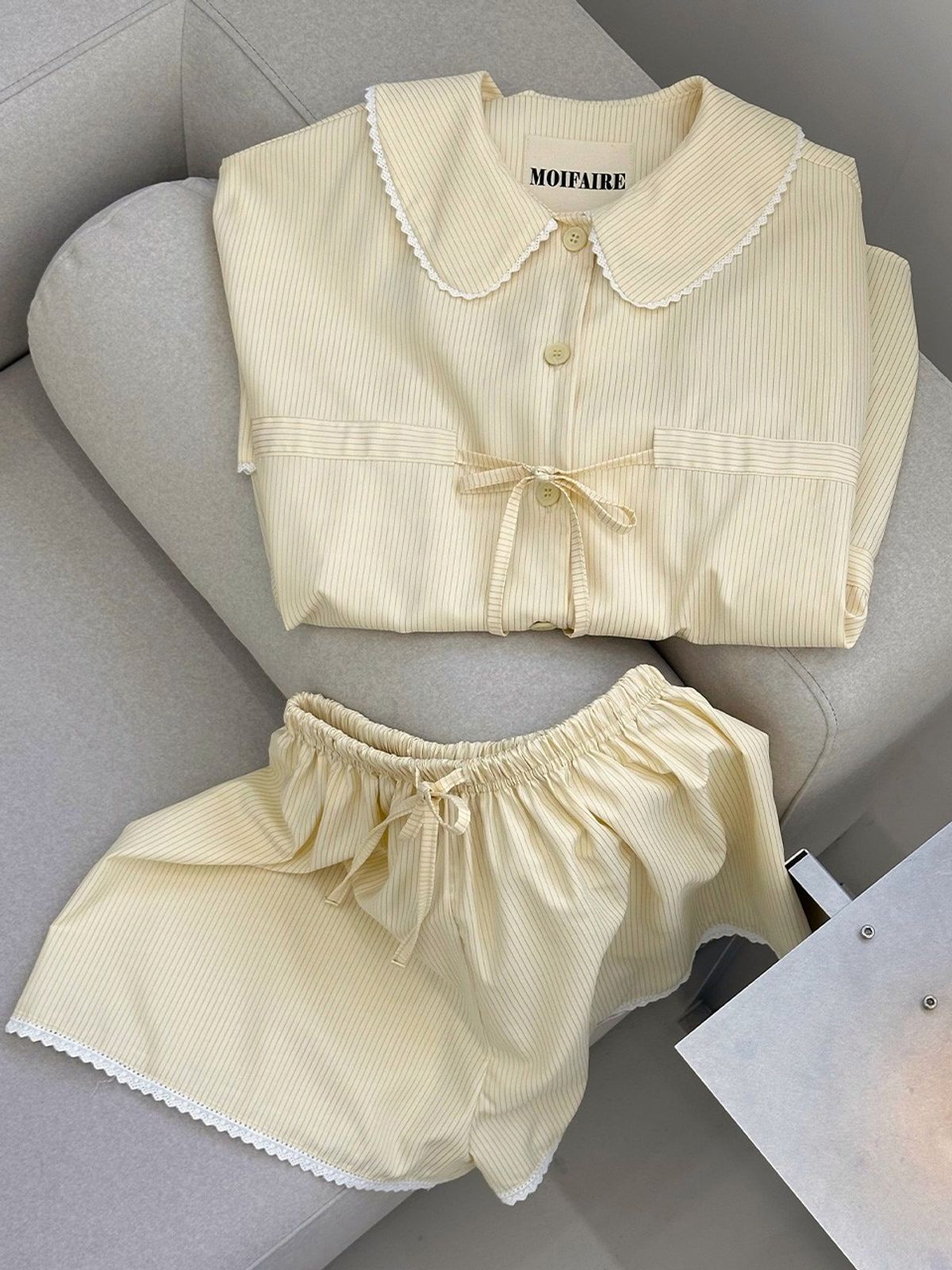 모이페어(MOIFAIRE) ROMANTIC RIBBON PAJAMA SET / BUTTER