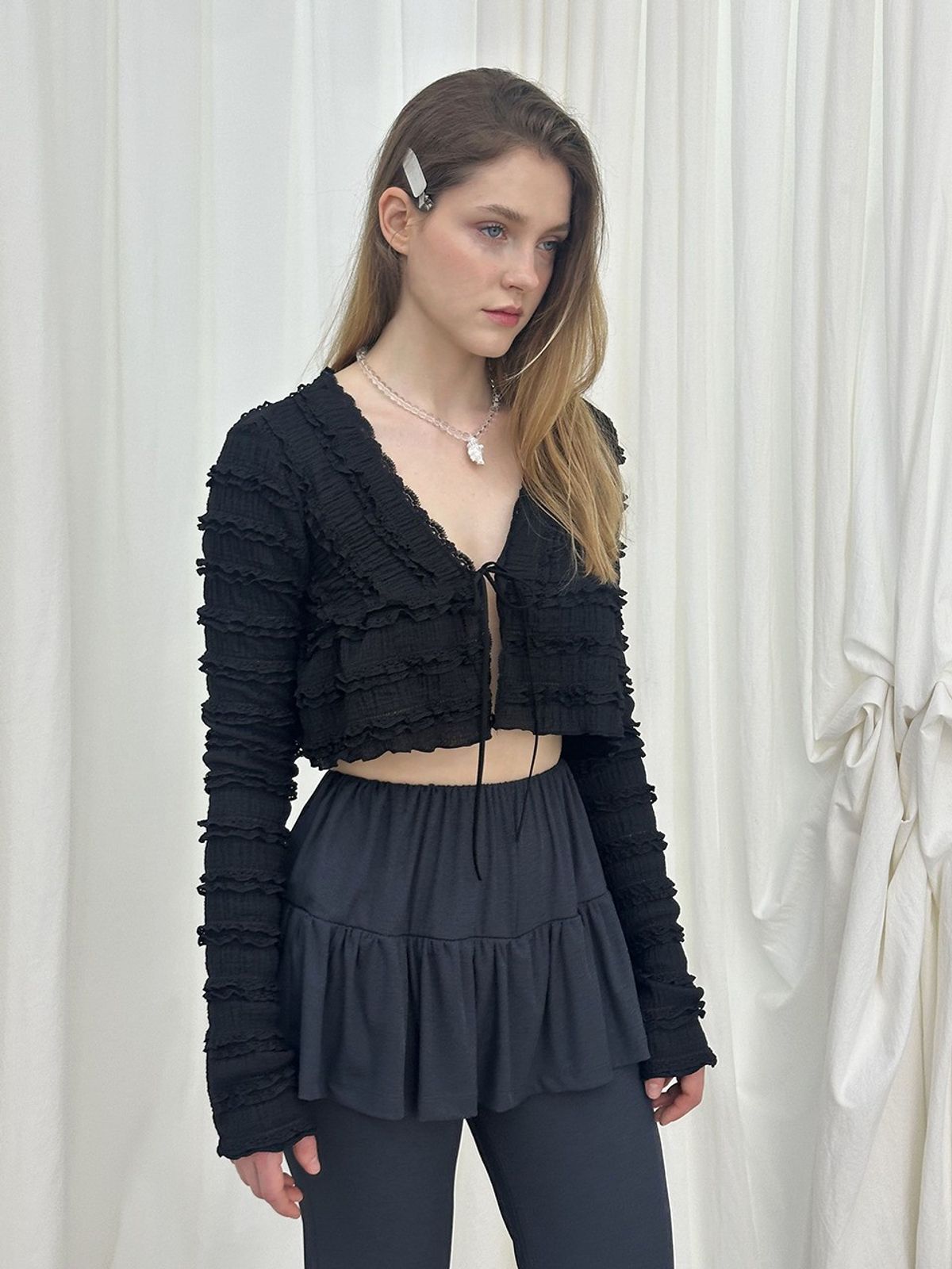 모이페어(MOIFAIRE) FRILL RIBBON SKIRT PANTS / CHARCOAL
