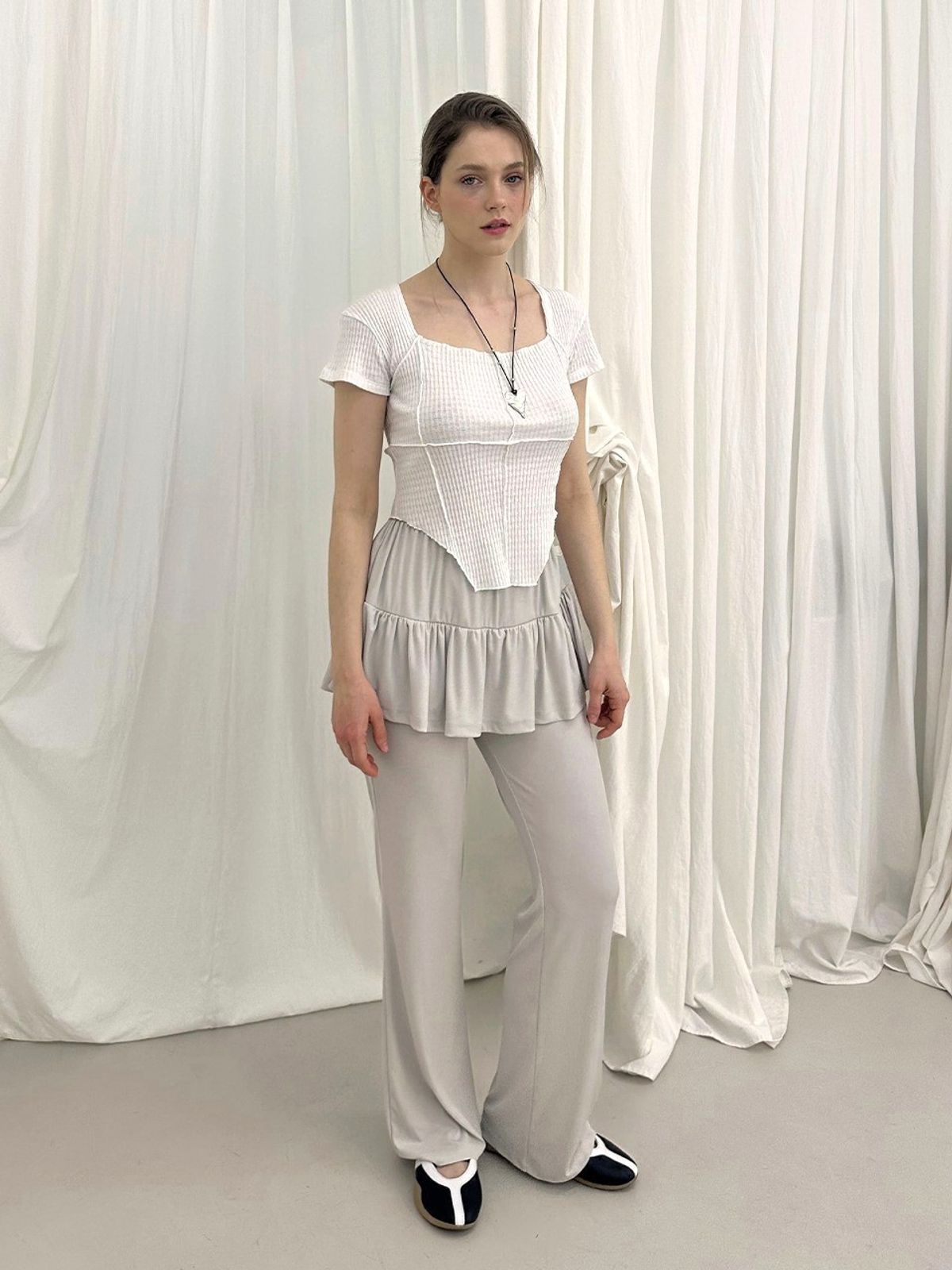모이페어(MOIFAIRE) FRILL RIBBON SKIRT PANTS / LIGHT BEIGE