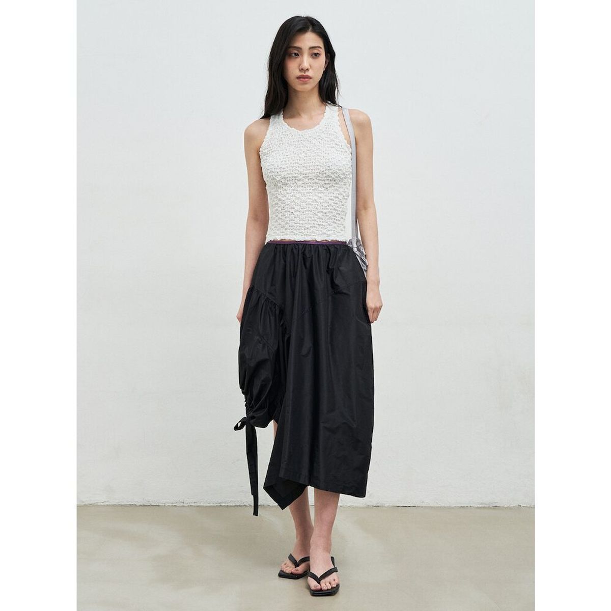 앙개(ANGGAE) Textured Tank Top  White