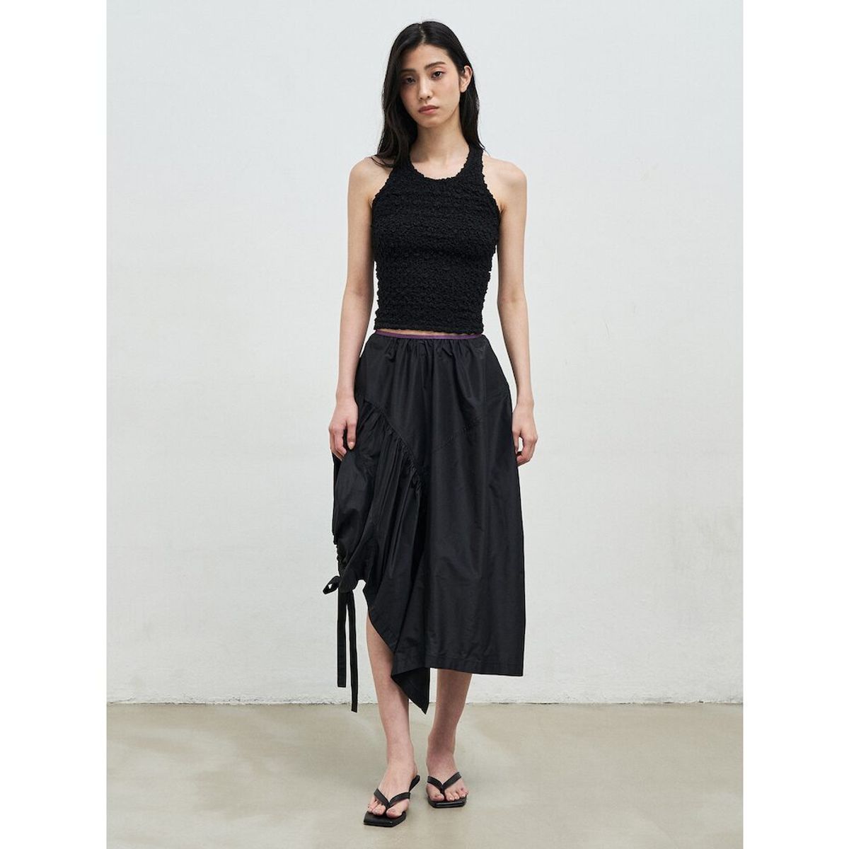 앙개(ANGGAE) Textured Tank Top  Black